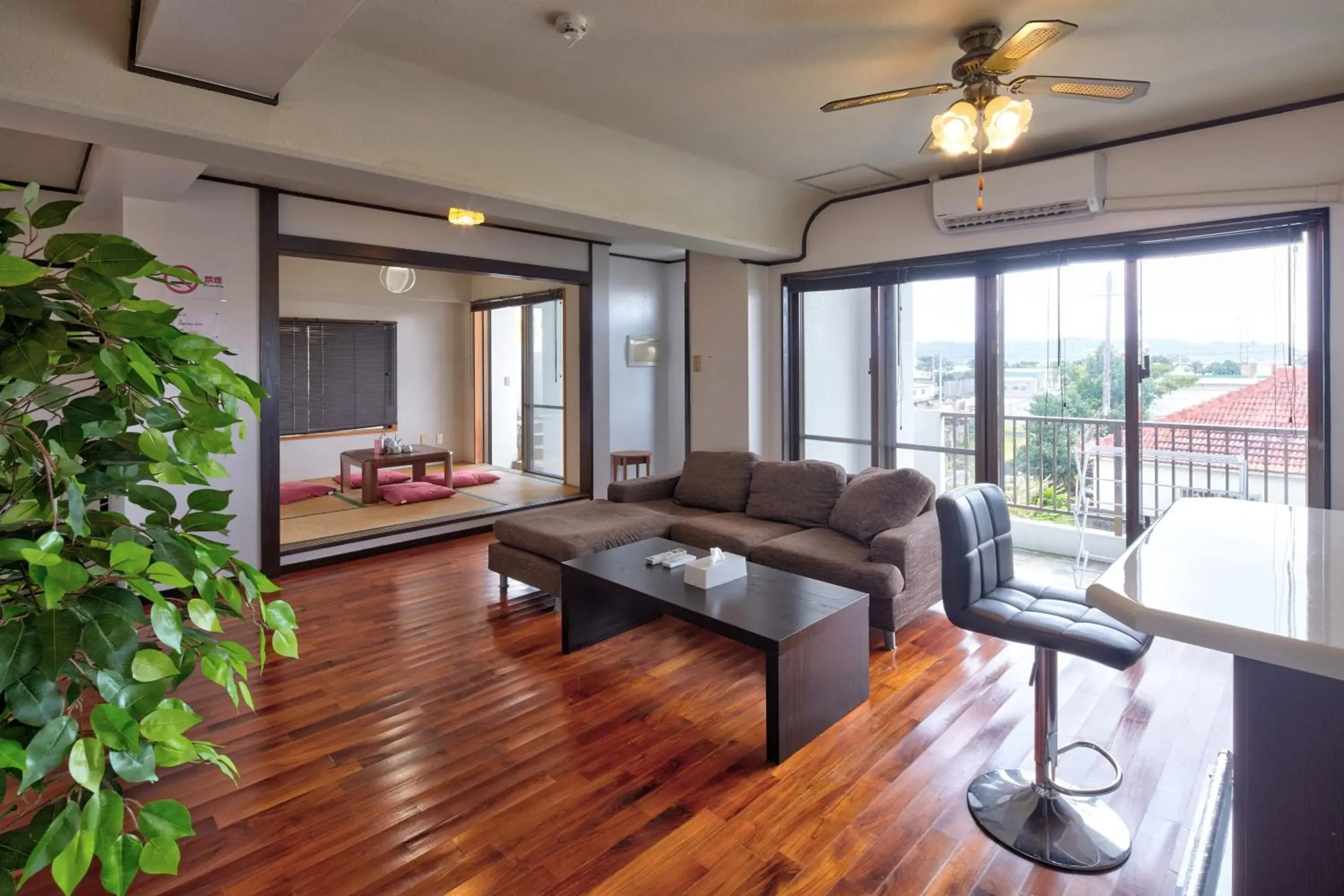 Three-Bedroom Apartment in Wind Henza Three-Bedroom Apartment in Wind Henza