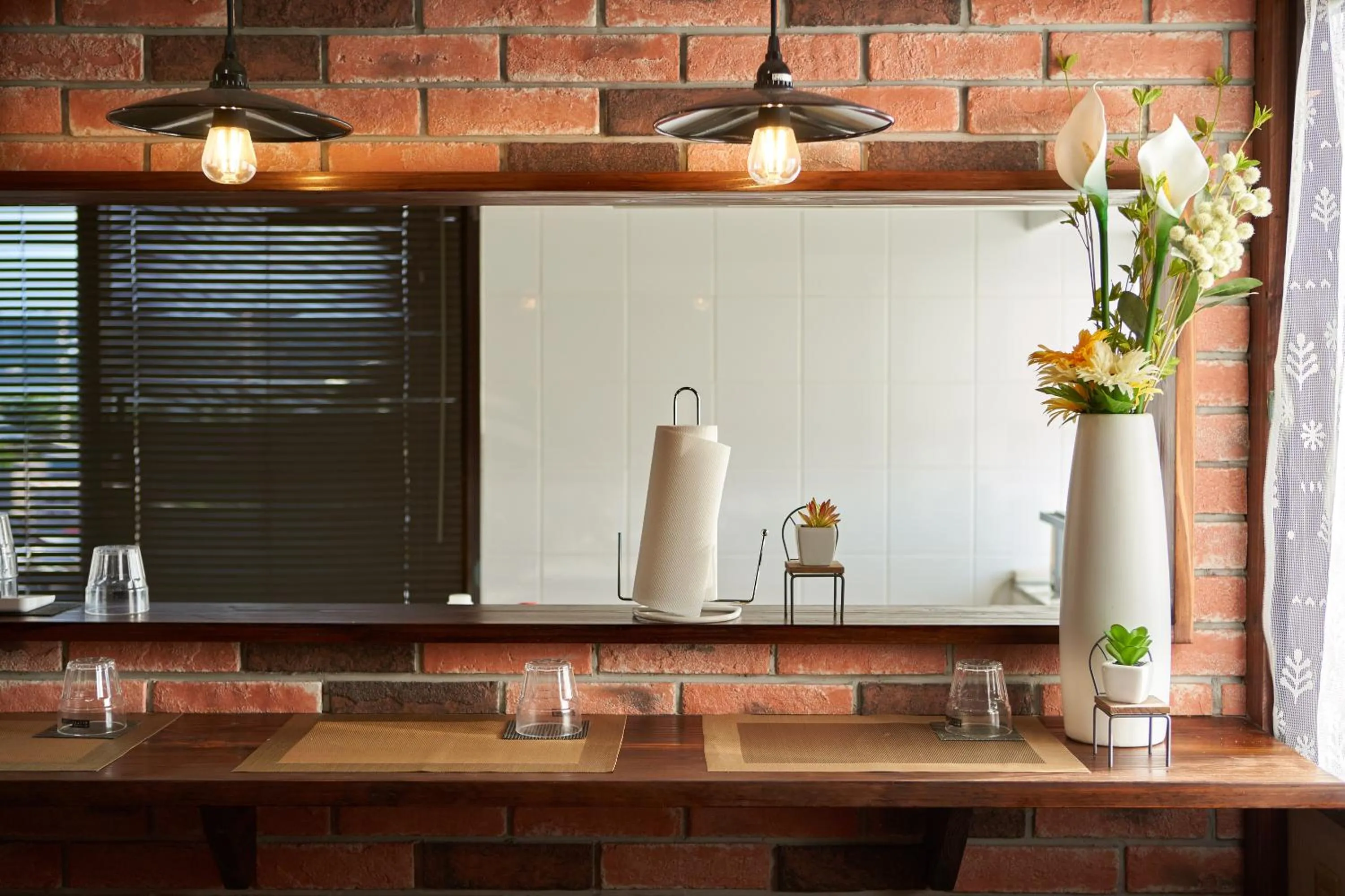 Dining area in Wind Henza