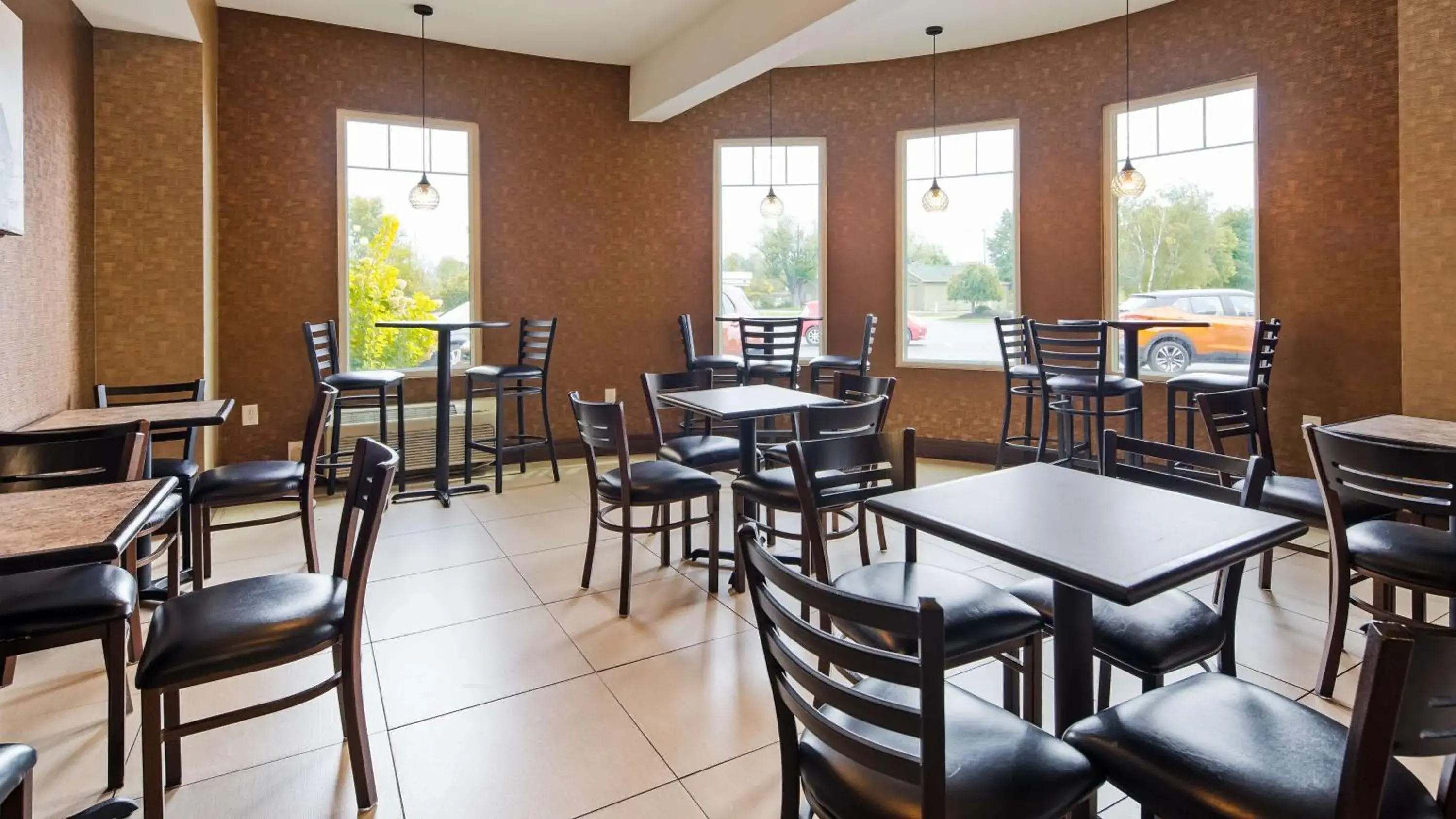 Restaurant/Places to Eat in Best Western Inn Buffalo Airport