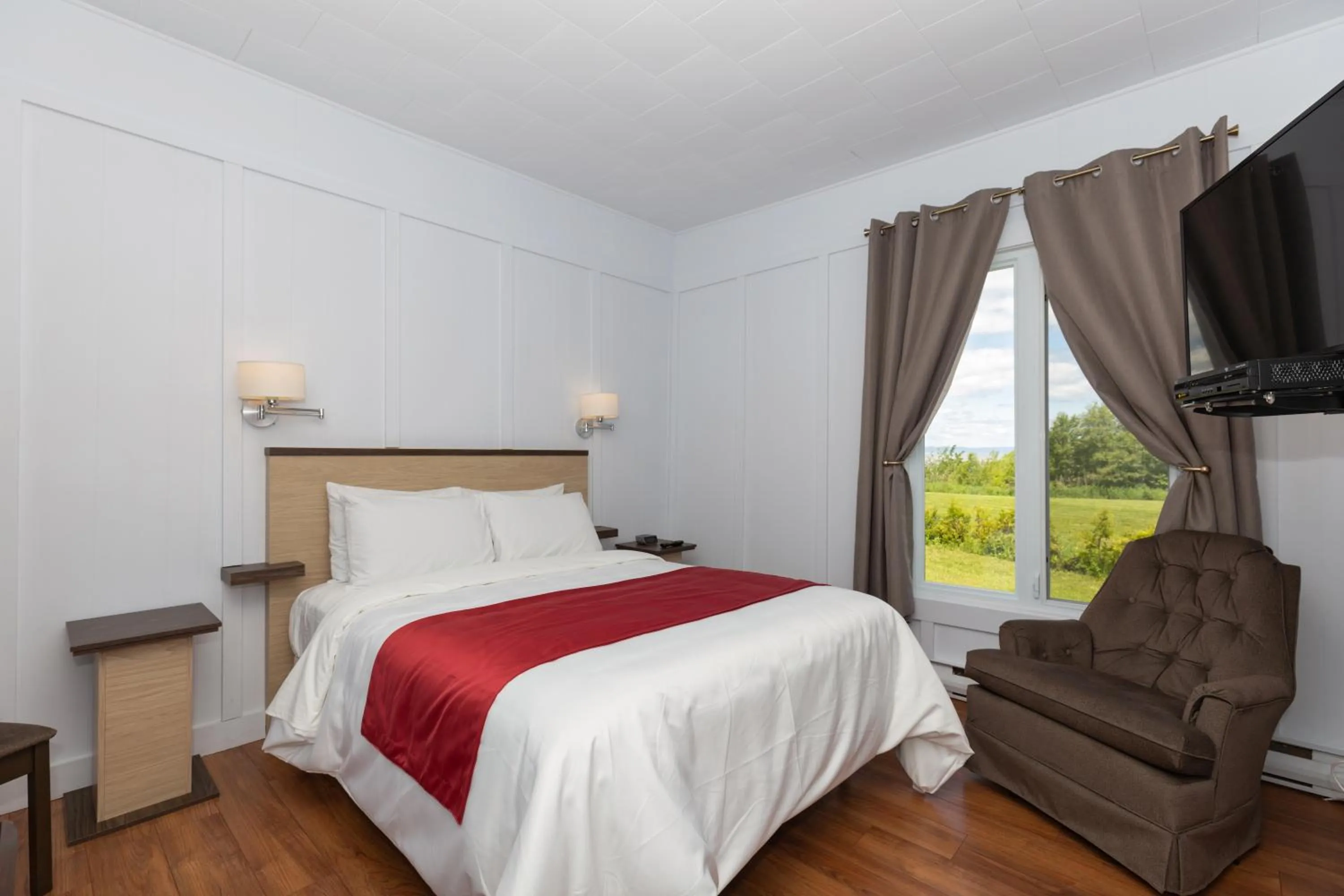 Bed in Motel au Fleuve d'Argent