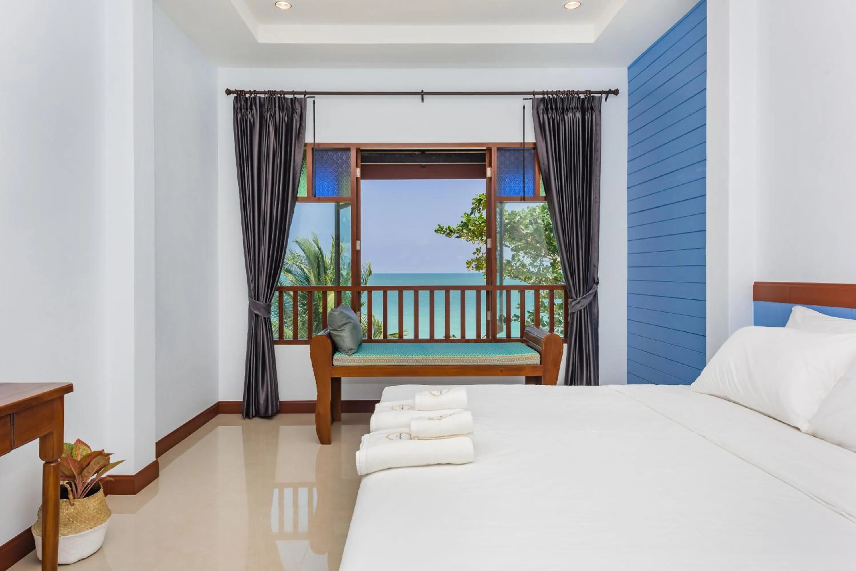 Sea view, Bed in The Boutique Khanom
