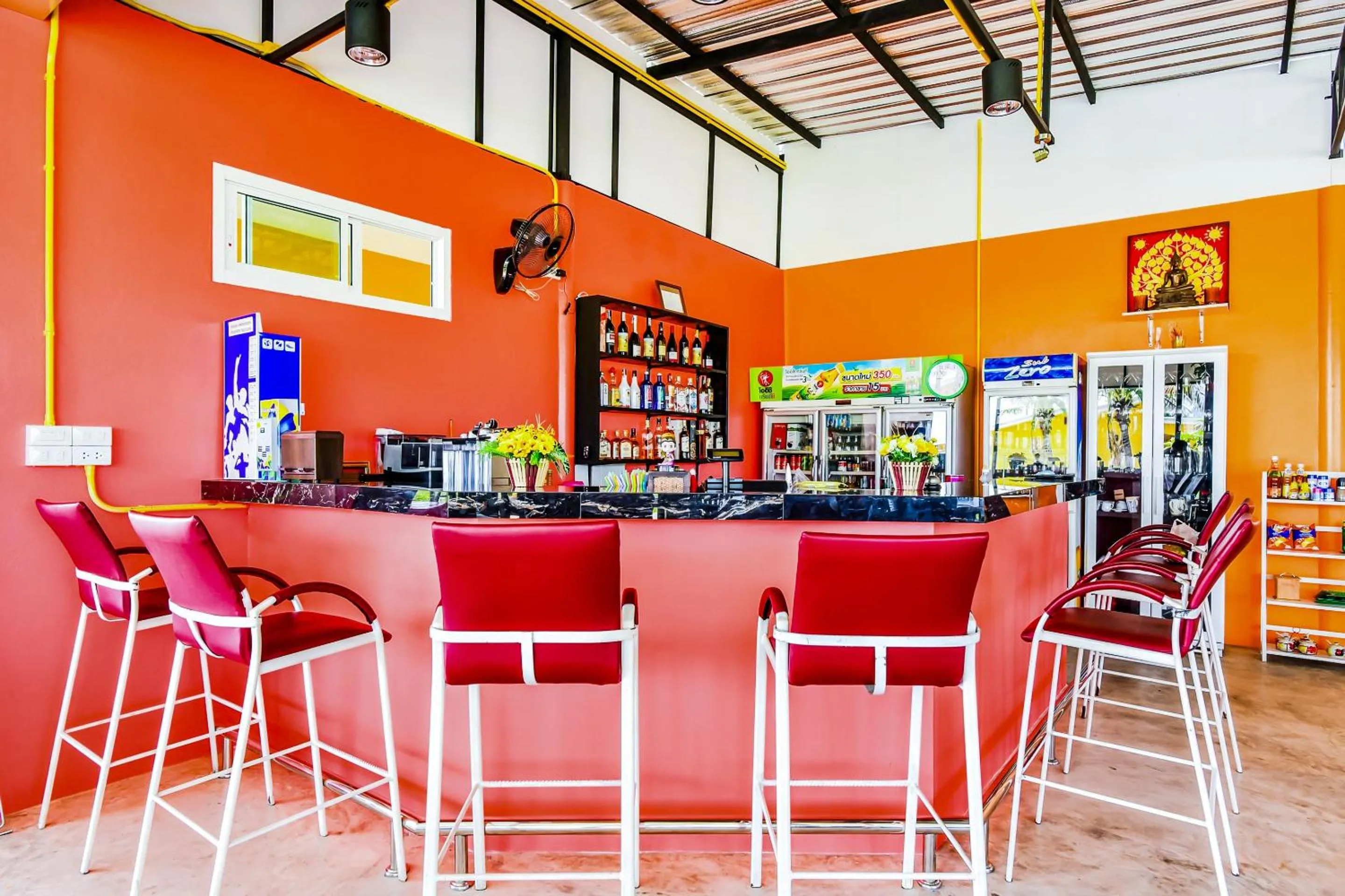 Lounge or bar in Billabong Resort Cha Am