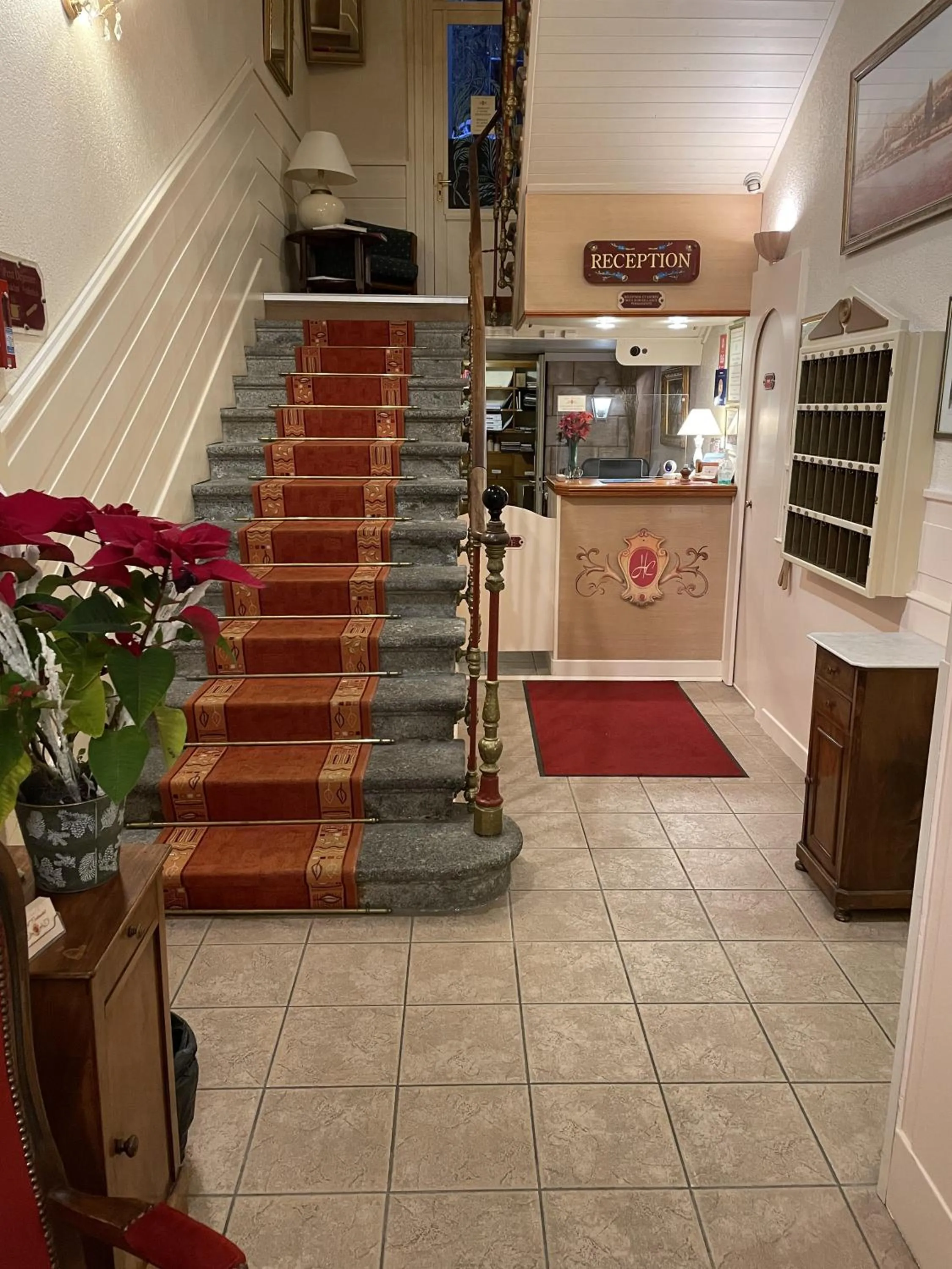 Lobby or reception in Hôtel Restaurant Continental