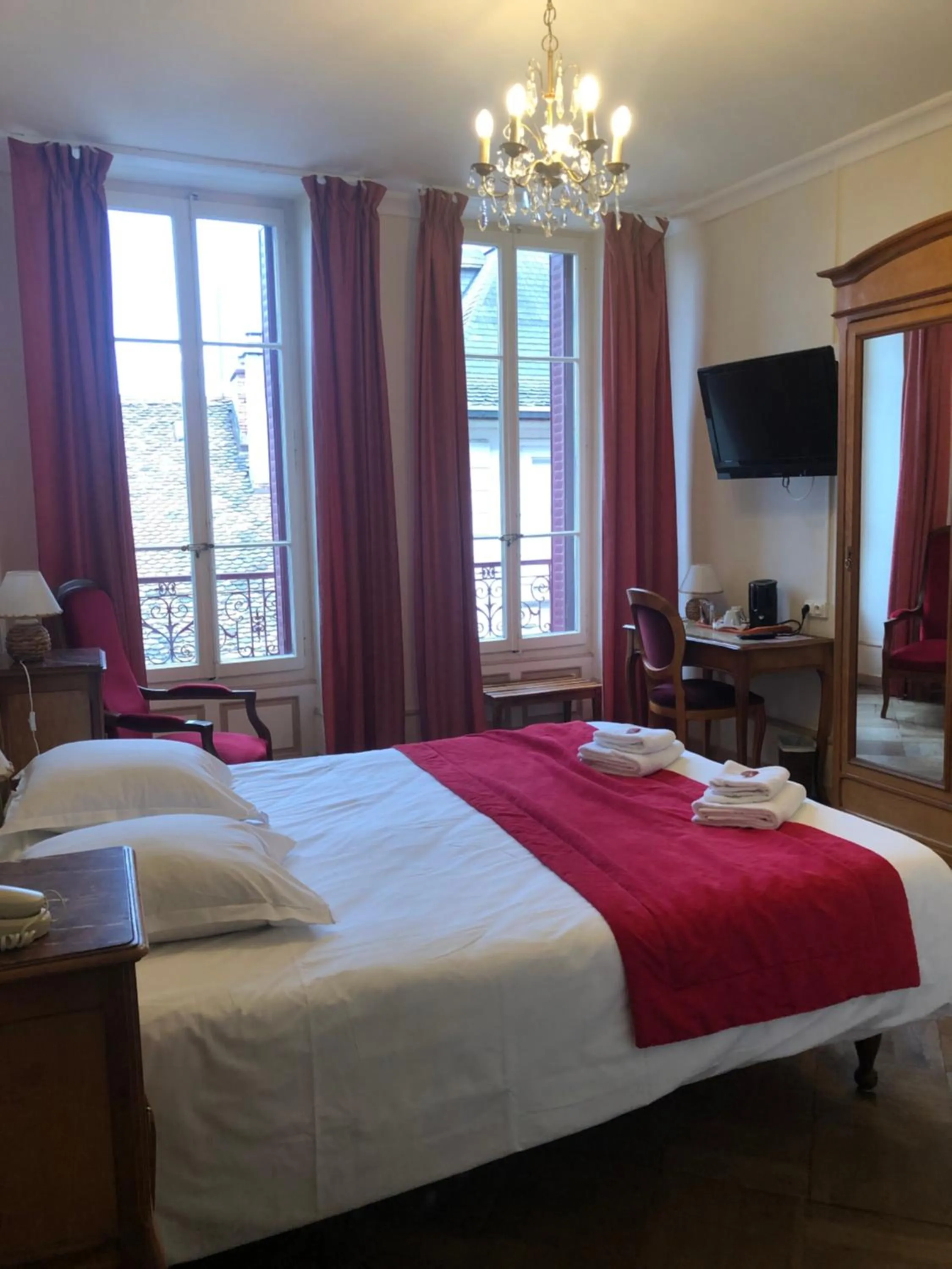 Bed in Hôtel Restaurant Continental