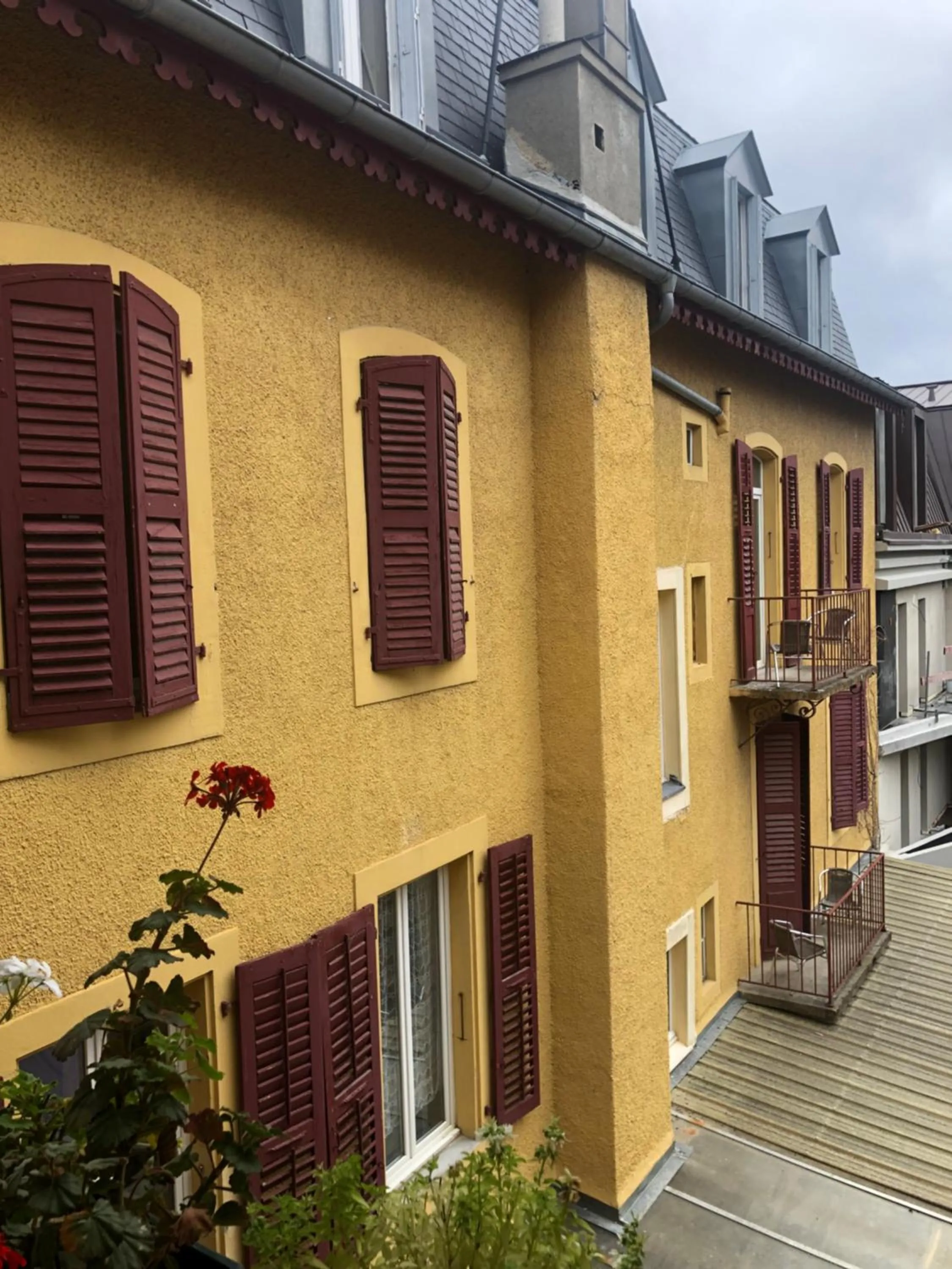 Property building in Hôtel Restaurant Continental