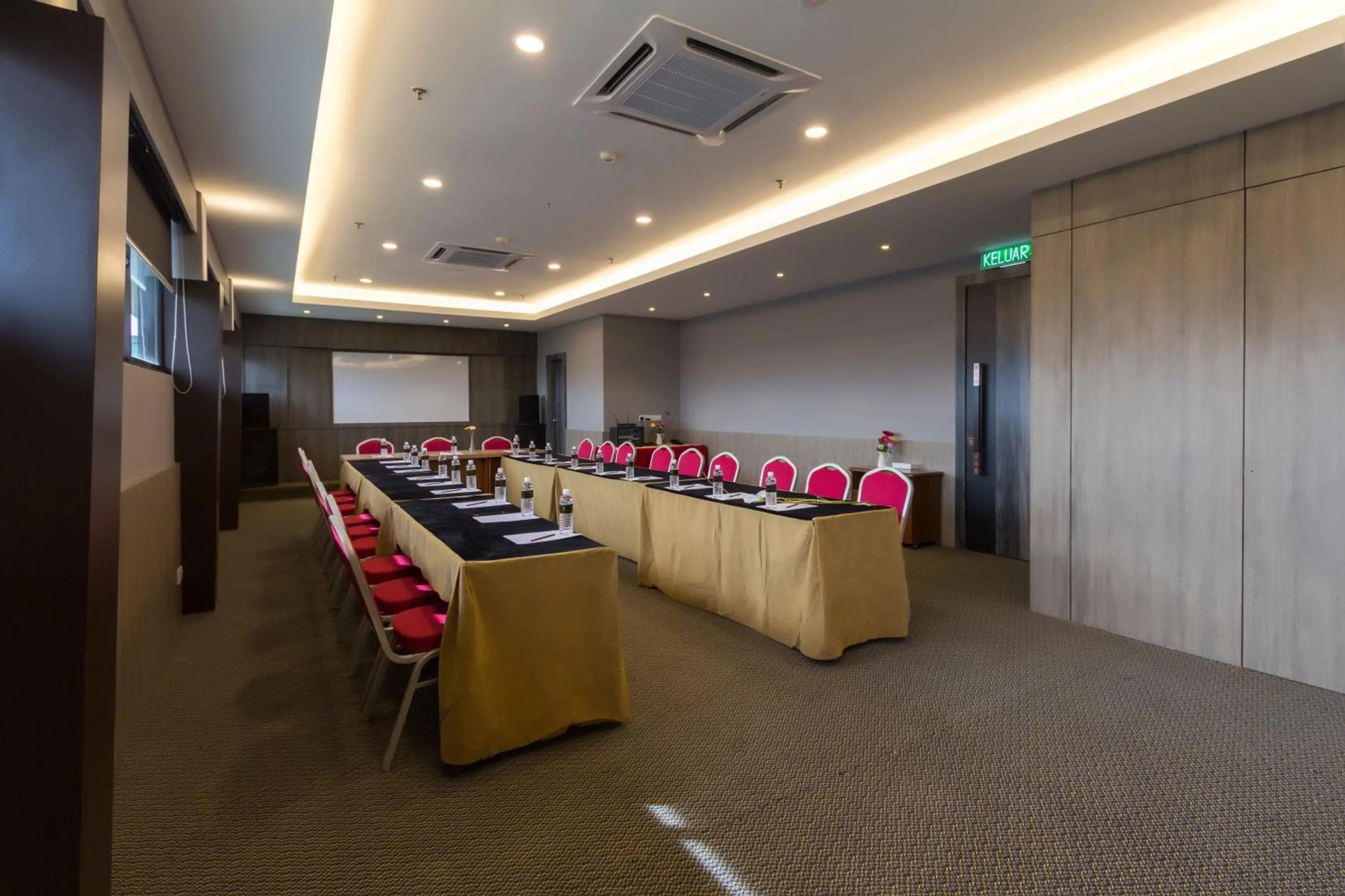 Meeting/conference room in Mariner Hotel Labuan