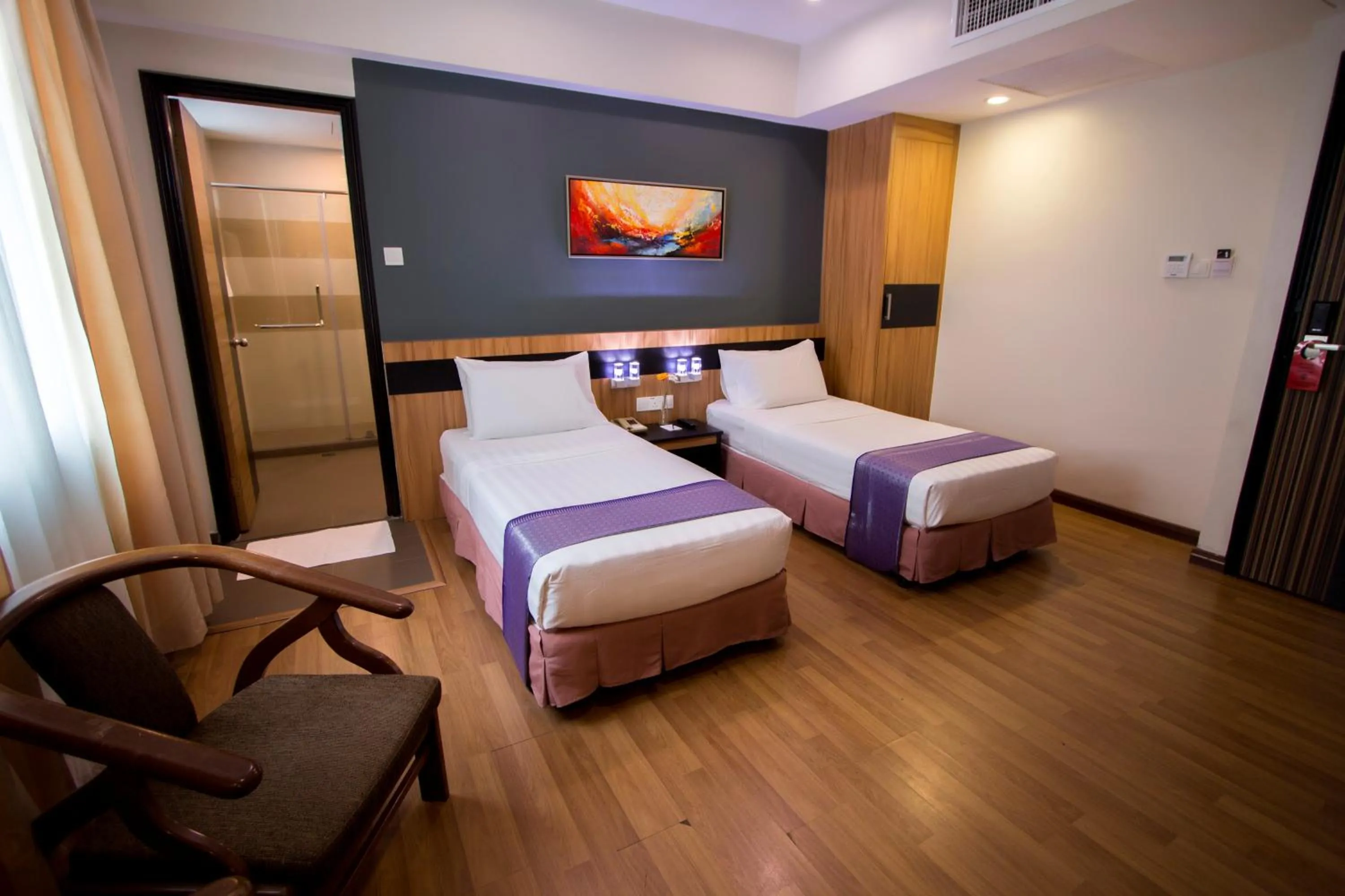 Bed in Mariner Hotel Labuan