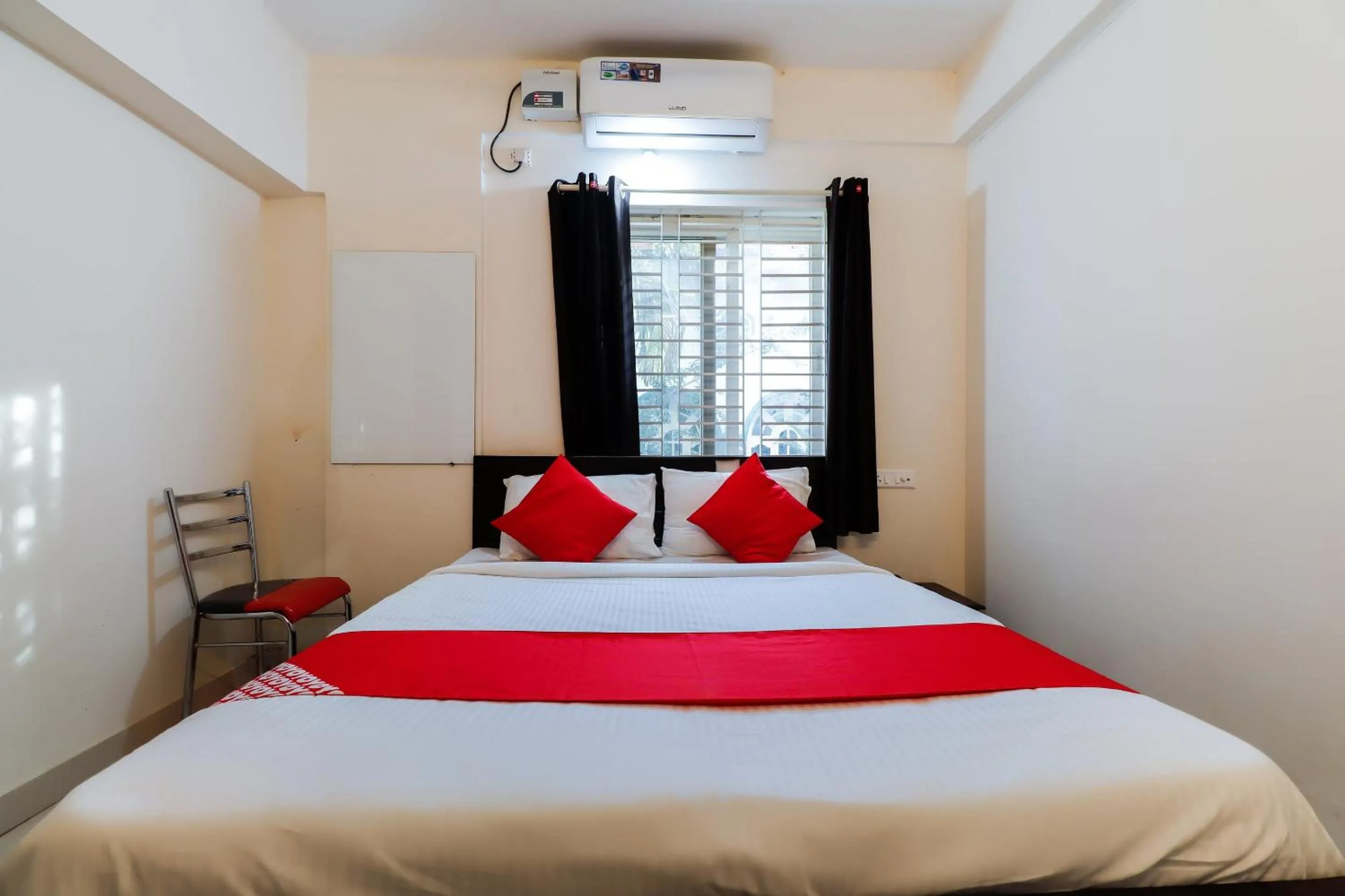 Bedroom, Bed in GN Collection O Near Rajajinagar Industrial Estate