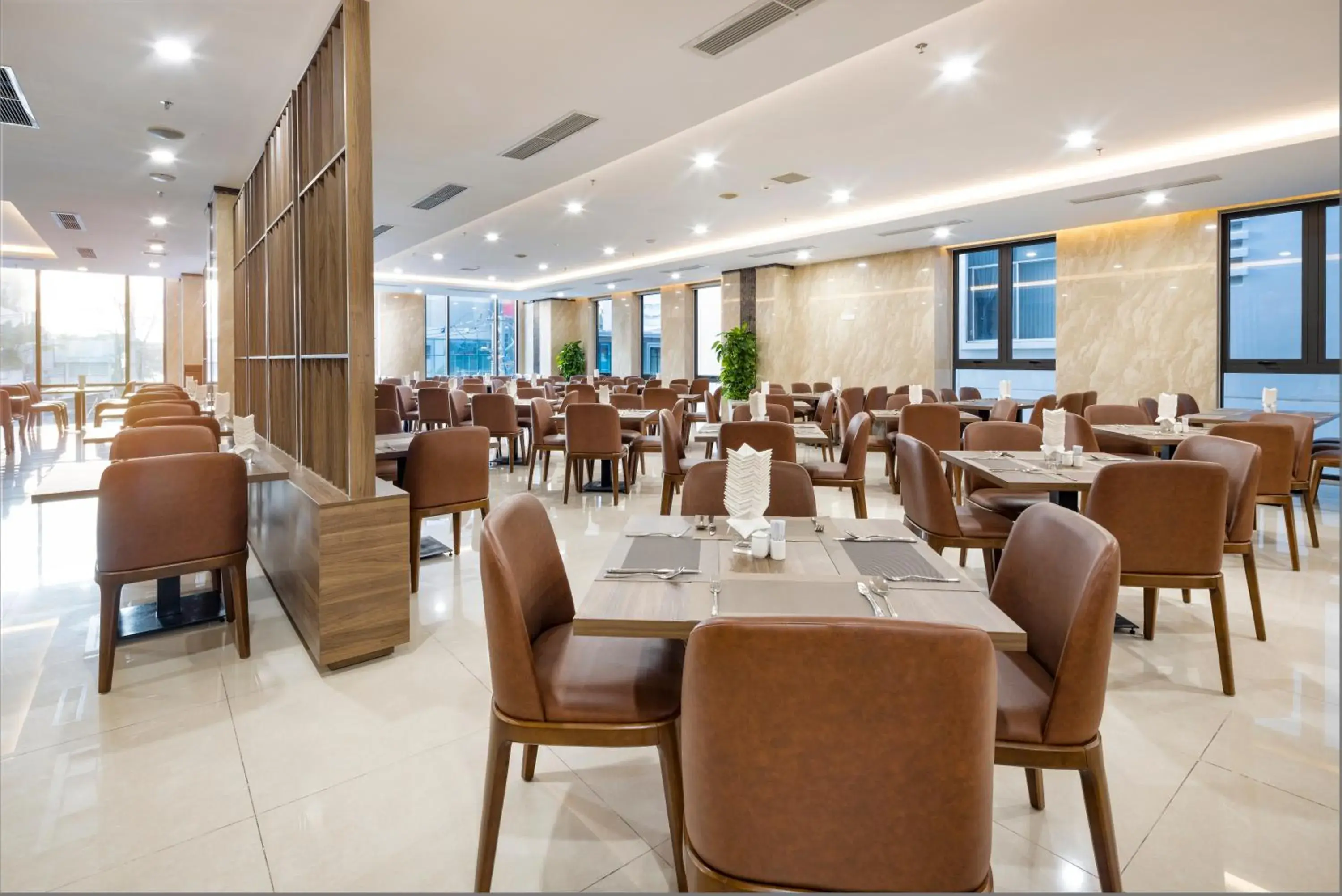 Restaurant/places to eat in Gonsala Hotel Nha Trang Restaurant/places to eat in Gonsala Hotel Nha Trang