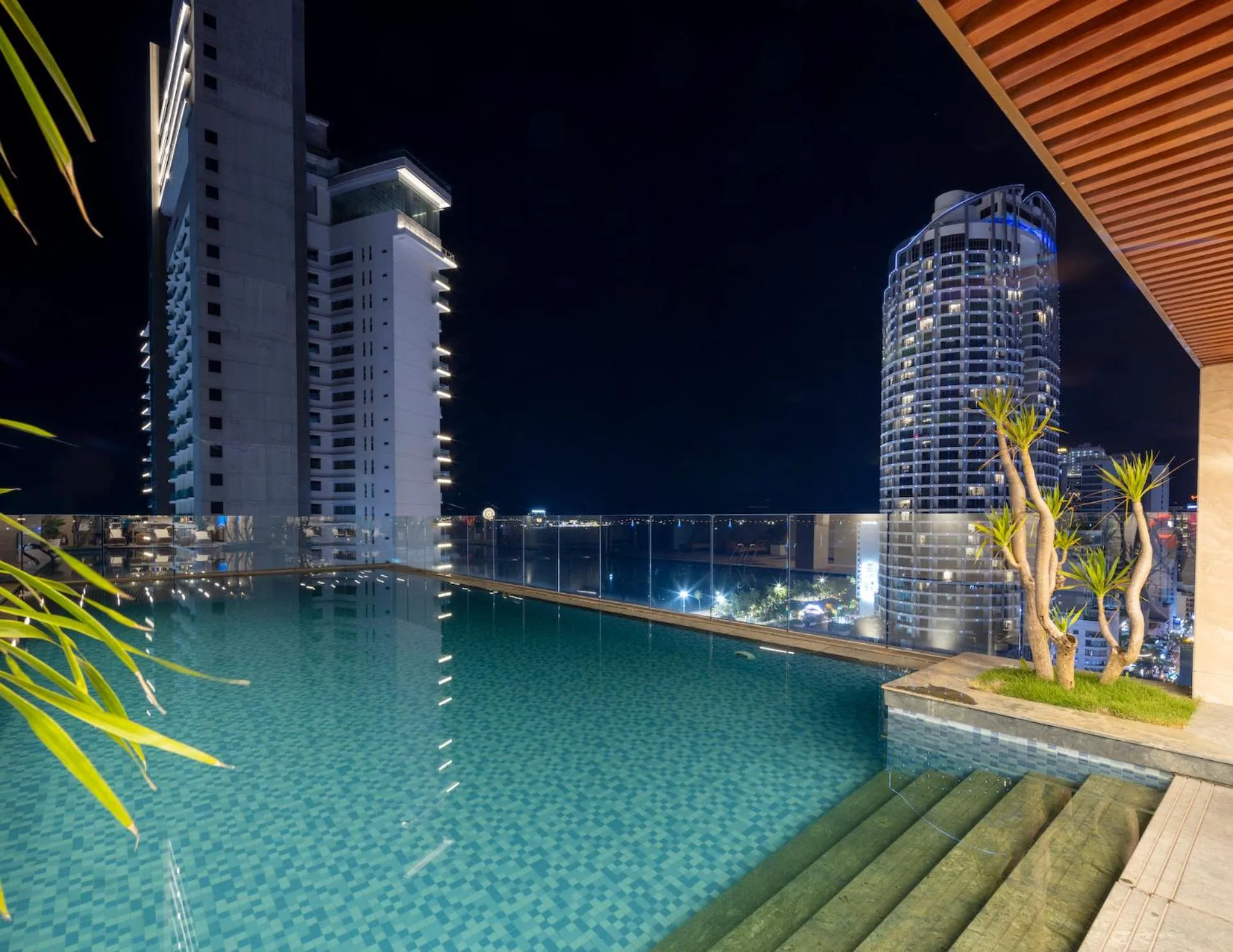 Swimming pool in Gonsala Hotel Nha Trang
