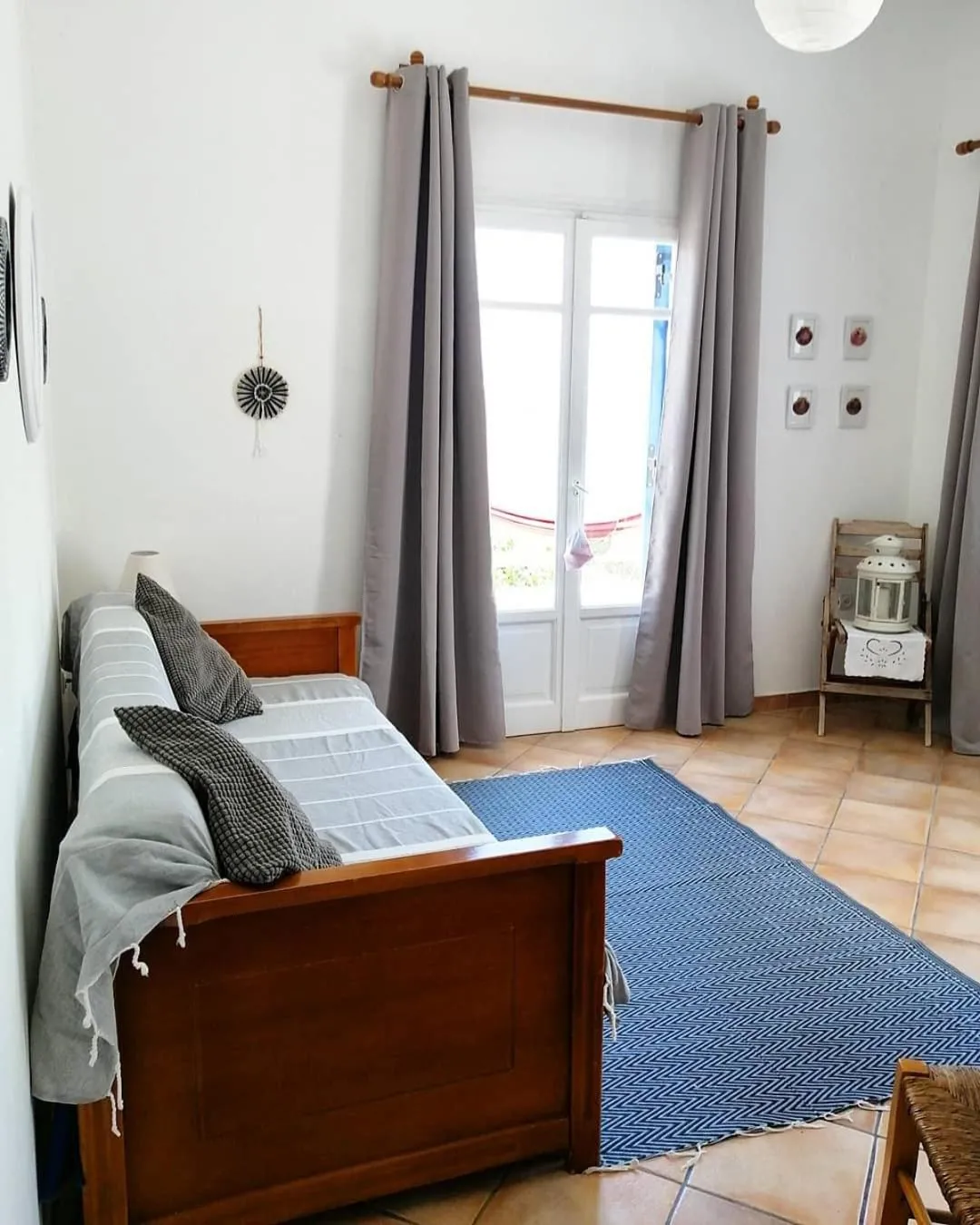 Bed in Votsalo Apartments