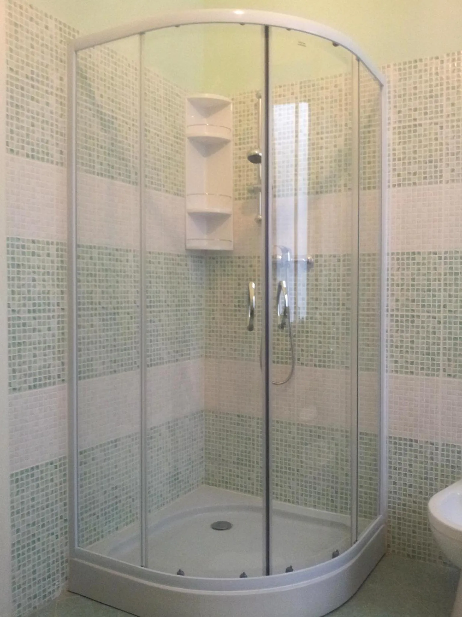 Shower in Bed and Breakfast al Cucherle
