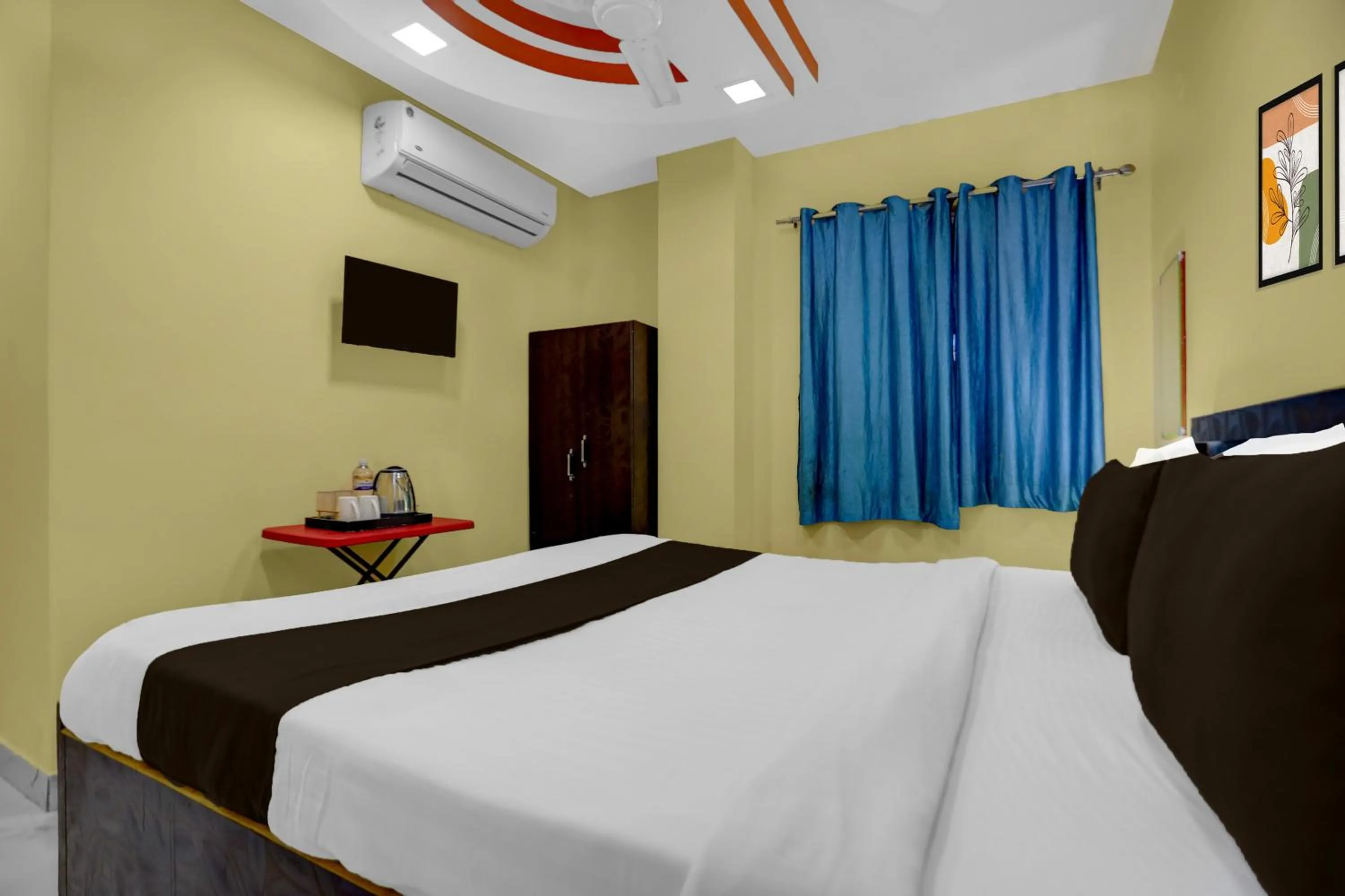 Bedroom, Bed in Super Hotel O Patliputra Railway Station Formerly Rameshwaram Guest House