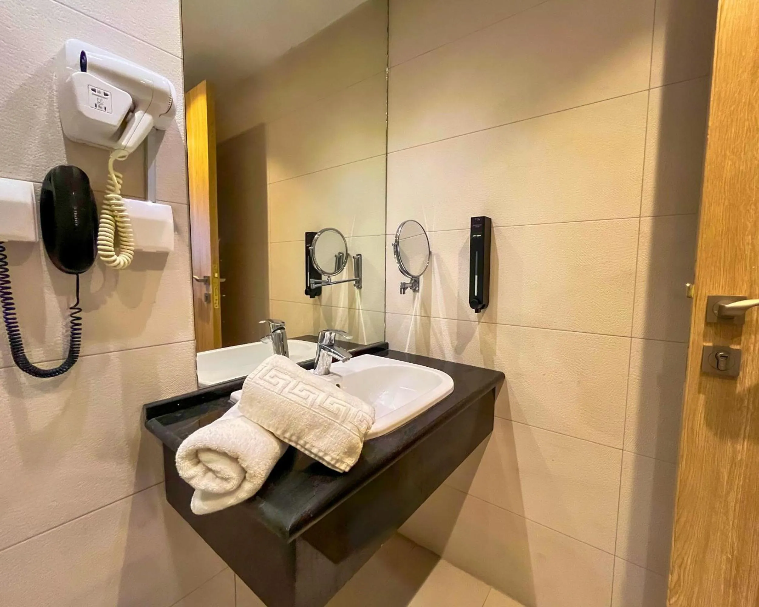 Bathroom in La Casa Hotel Amman by FHM