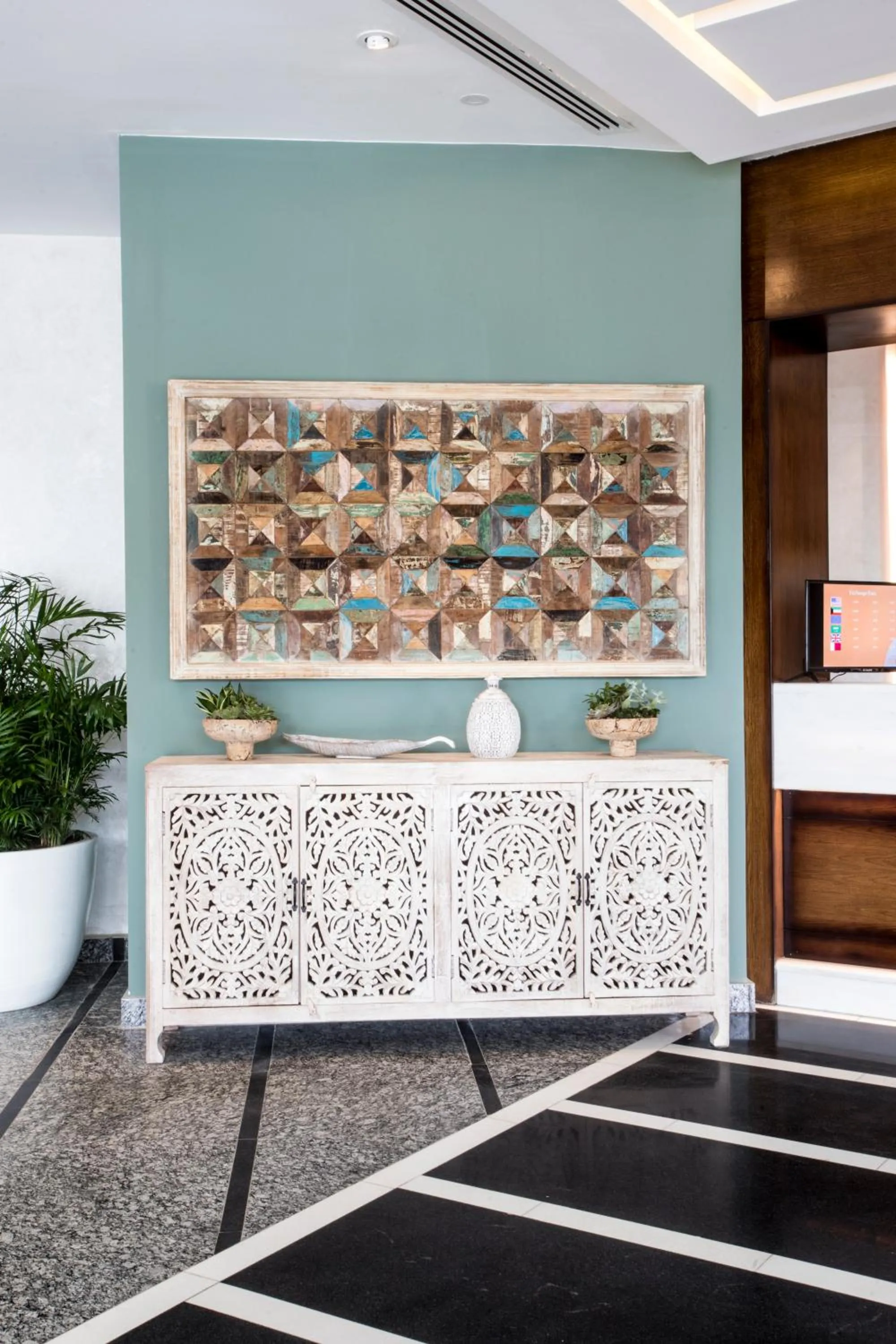 Lobby or reception in La Casa Hotel Amman by FHM