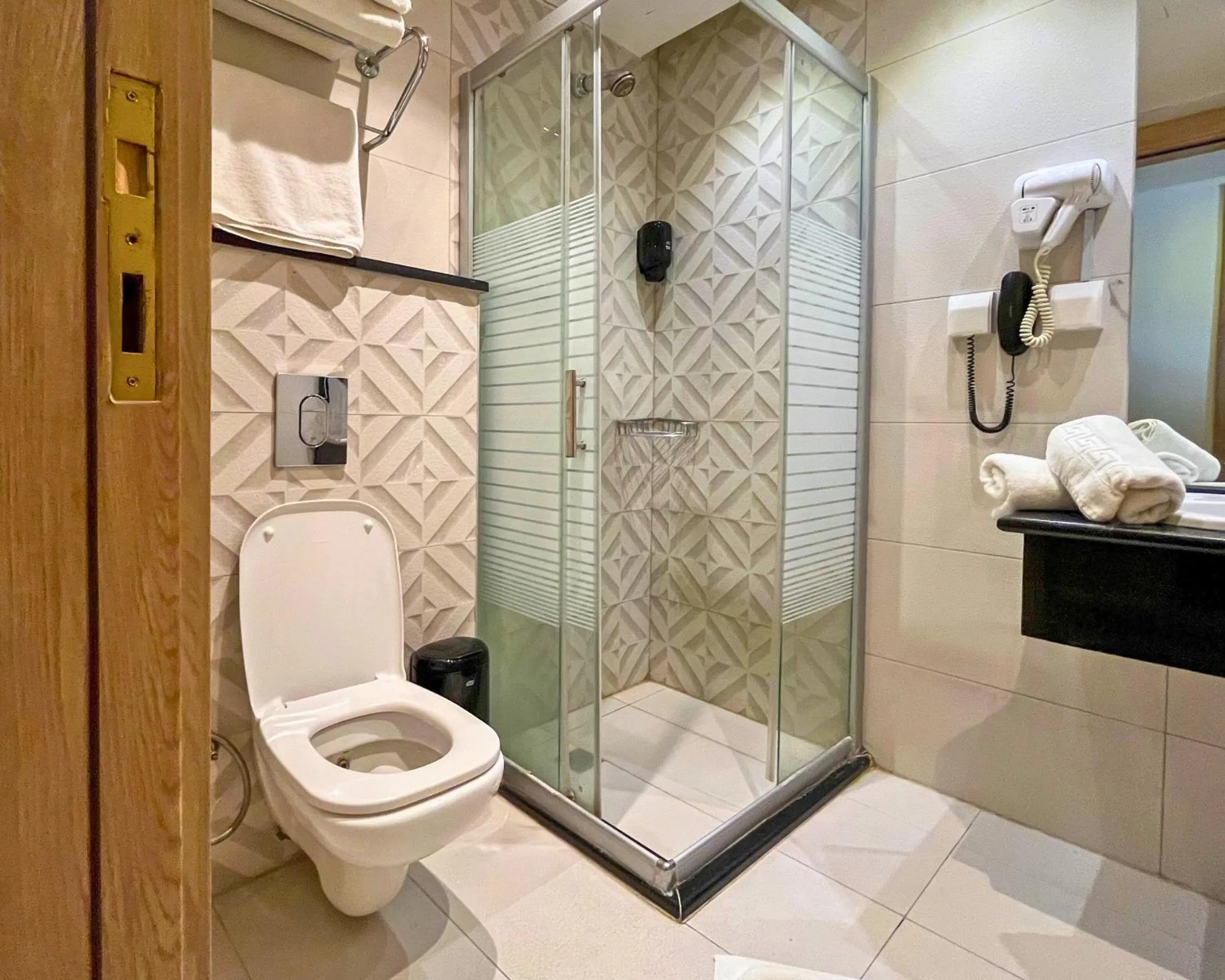 Bathroom in La Casa Hotel Amman by FHM