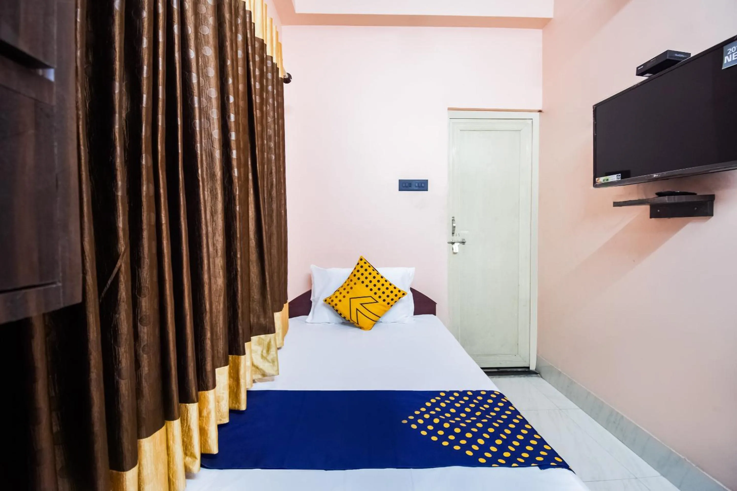 Bedroom, Bed in Hotel O The amber