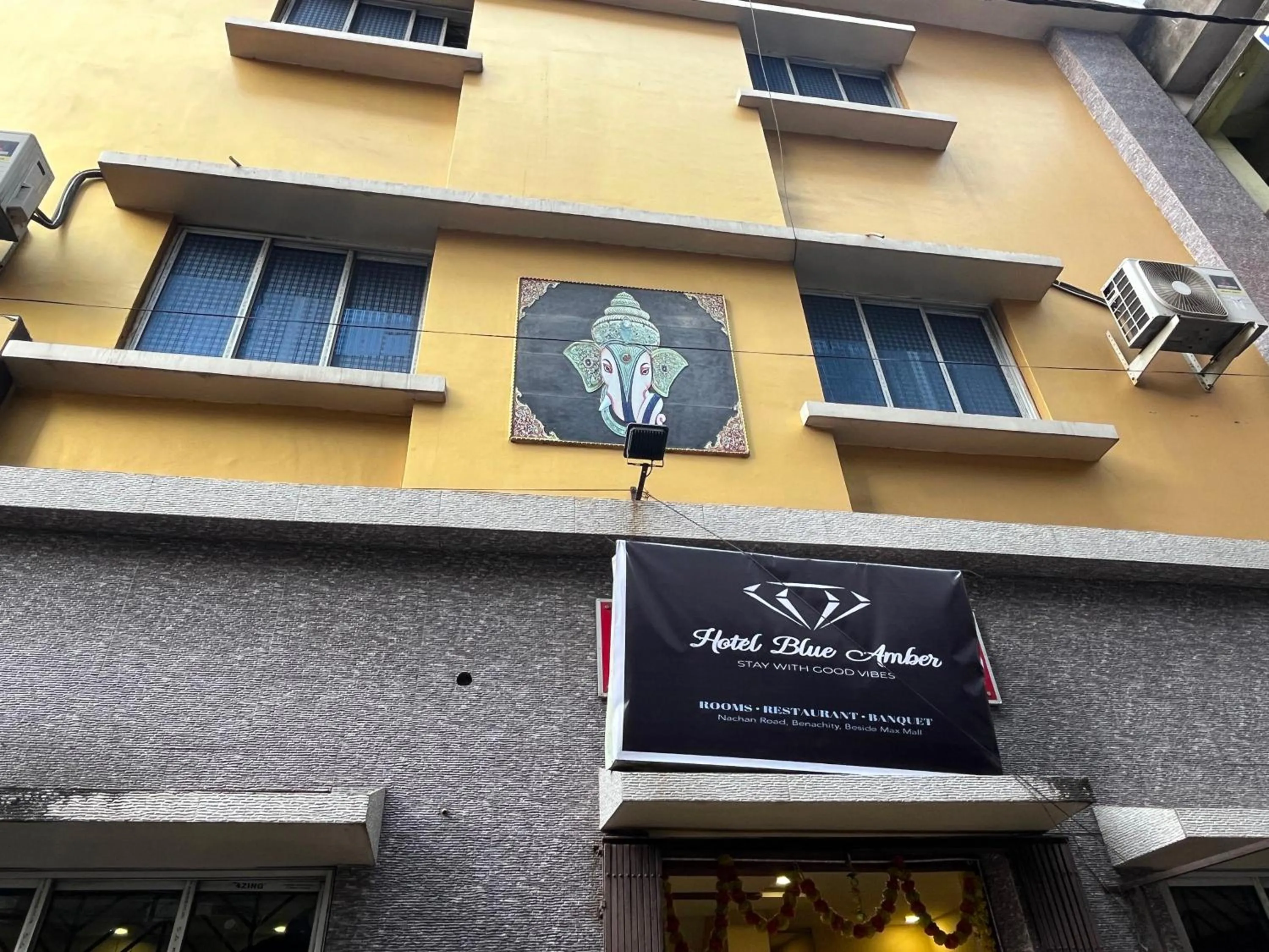 Facade/entrance in Hotel O The amber