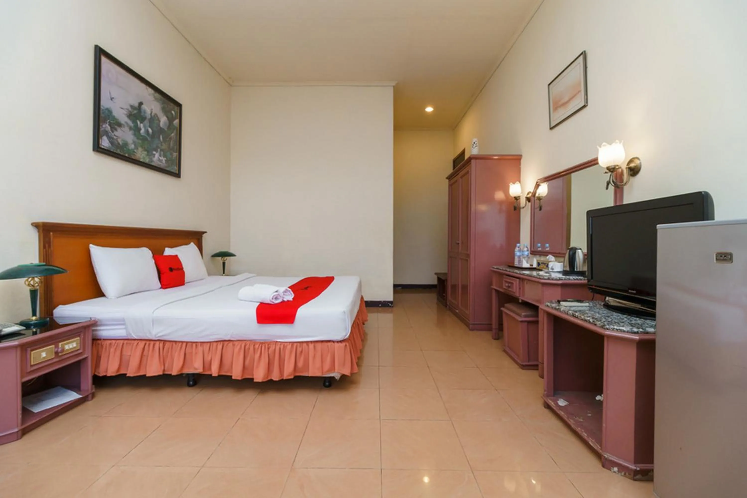 Bedroom, Bed in RedDoorz near Transmart Pangkal Pinang