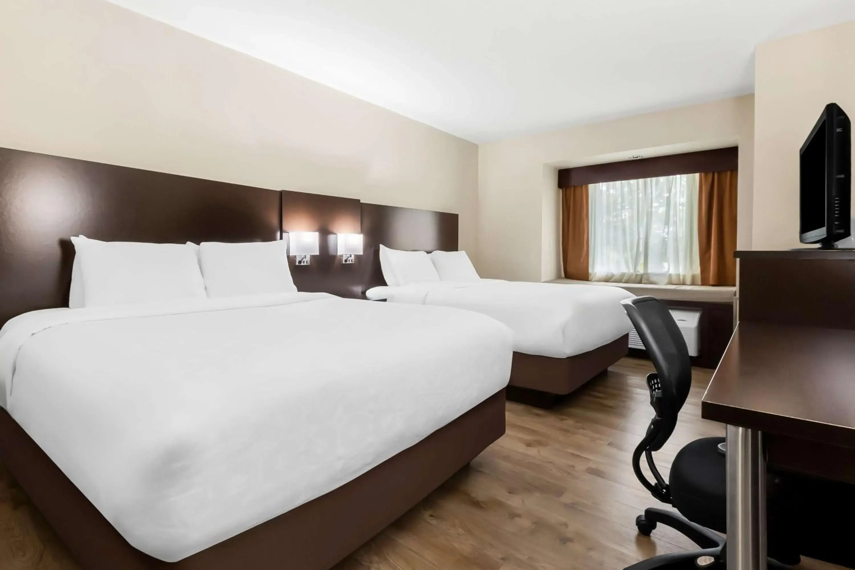 Bedroom, Bed in Best Western Patriots Point Bedroom, Bed in Best Western Patriots Point