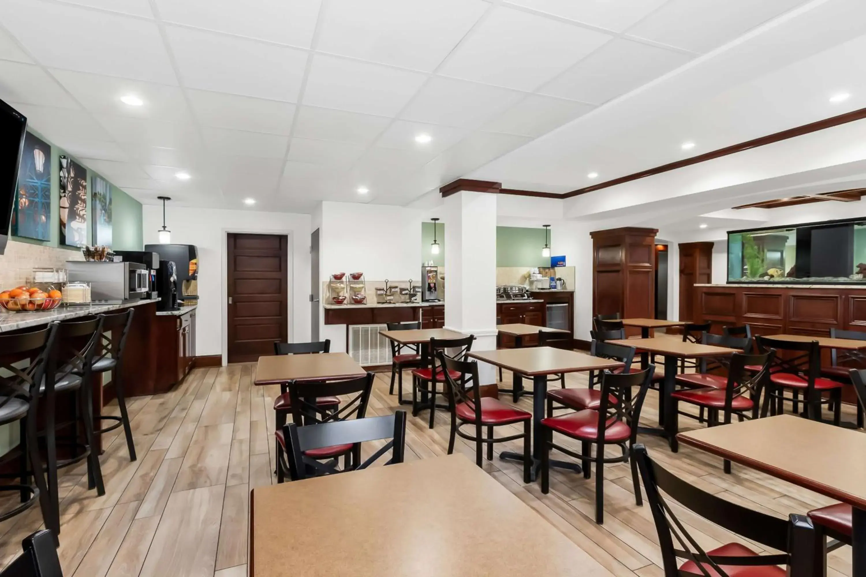 Breakfast in Best Western Patriots Point Breakfast in Best Western Patriots Point