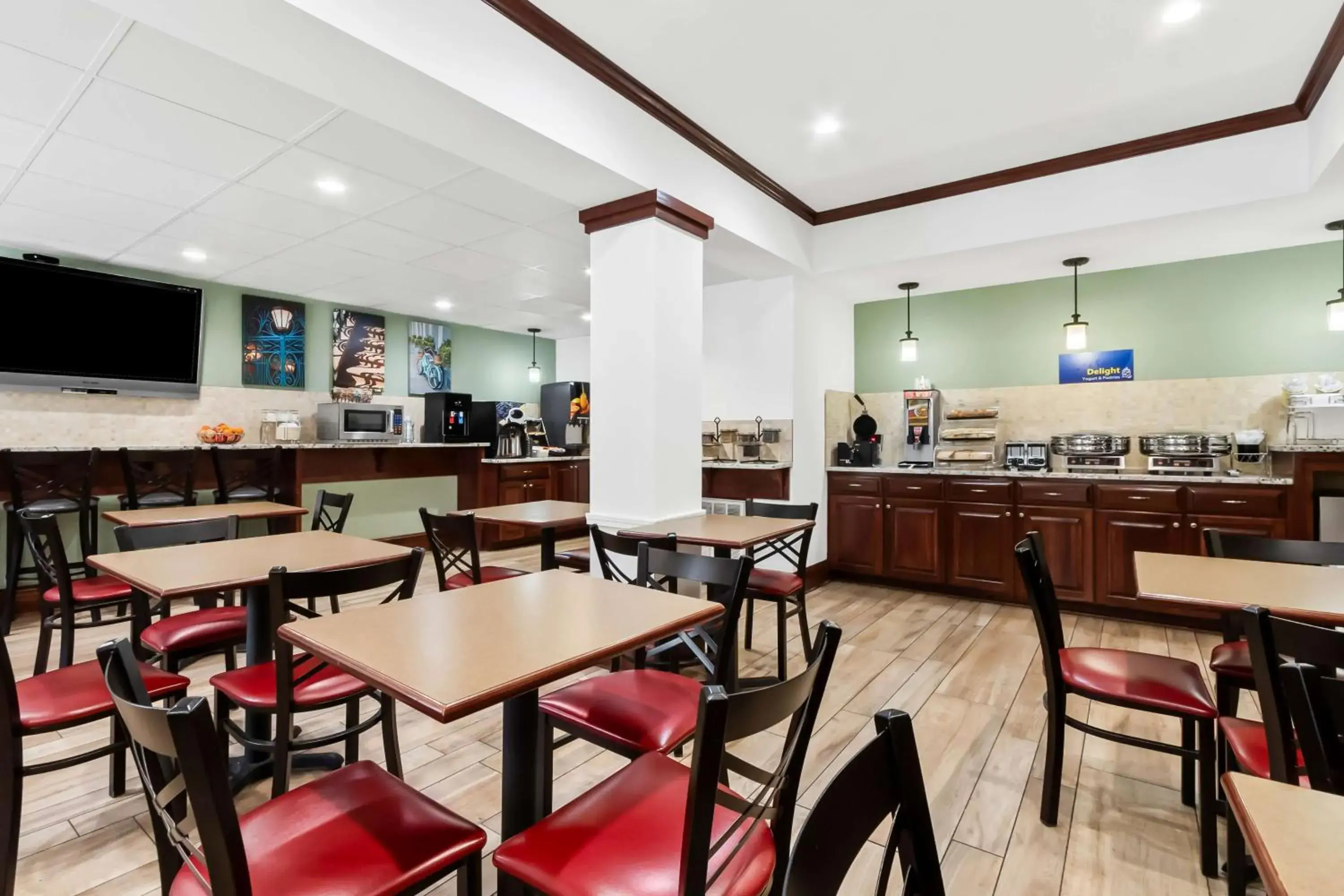 Breakfast in Best Western Patriots Point Breakfast in Best Western Patriots Point