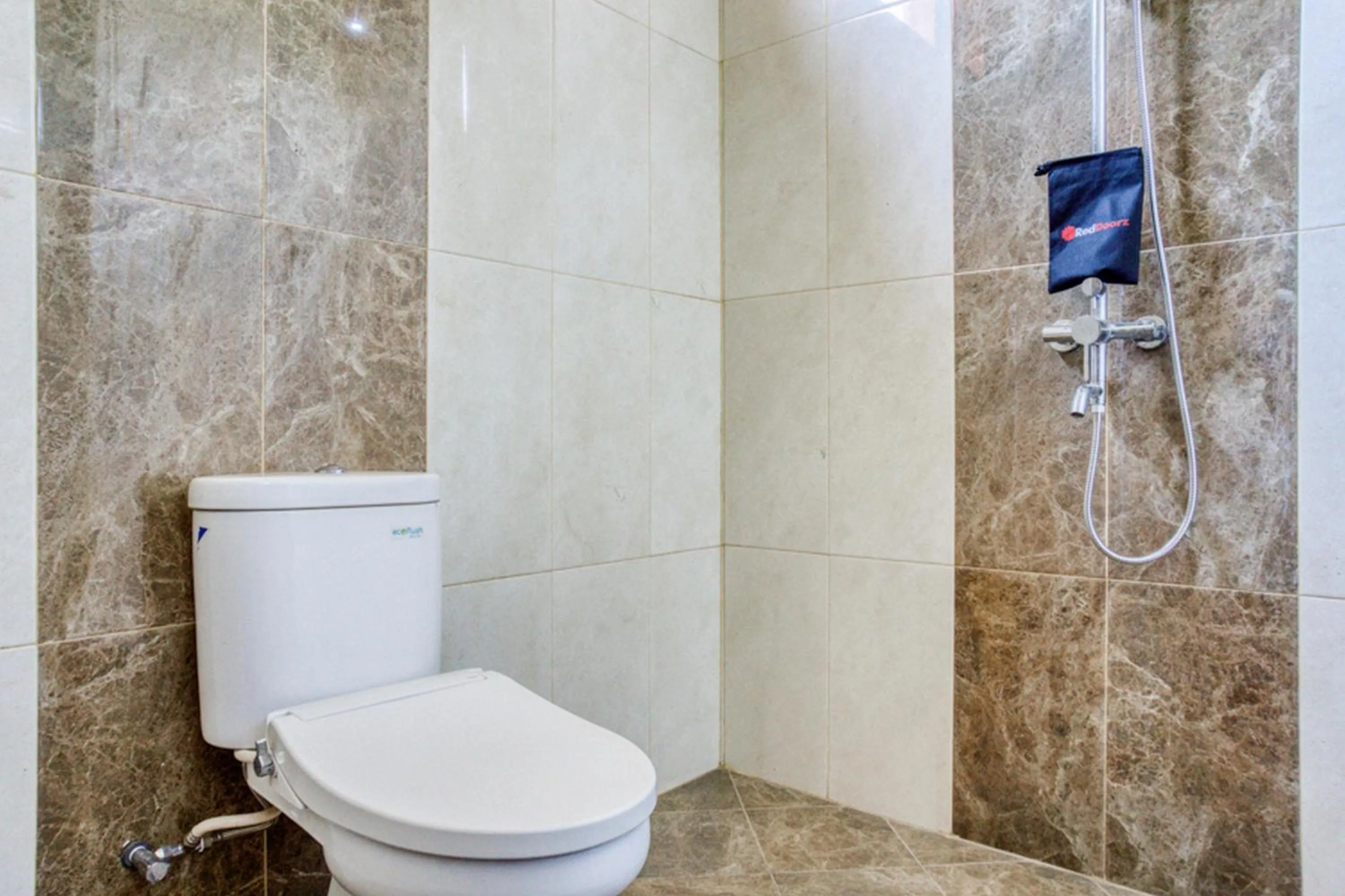 RedDoorz @ Jakal Atas KM 10