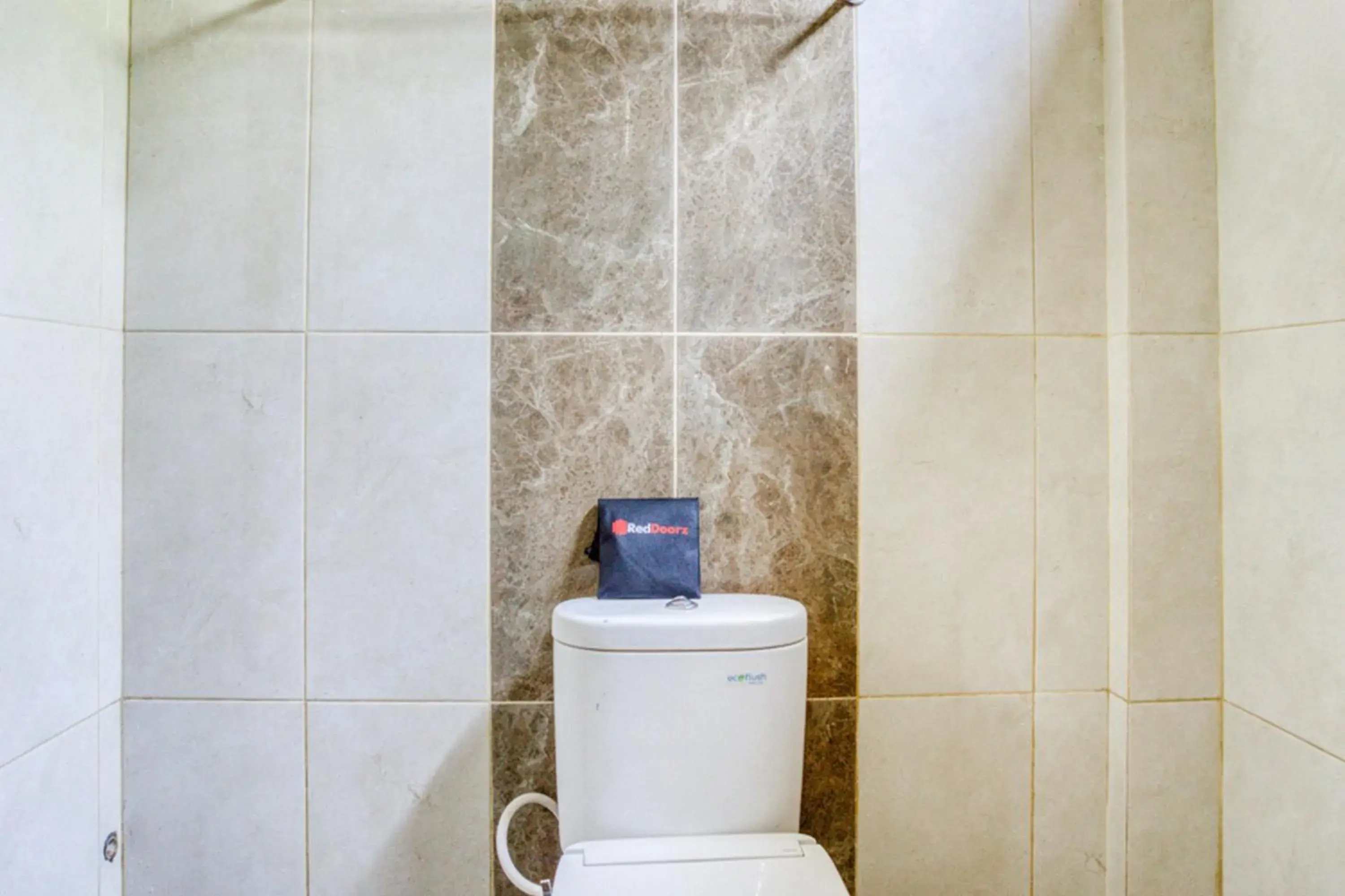 RedDoorz @ Jakal Atas KM 10 RedDoorz @ Jakal Atas KM 10