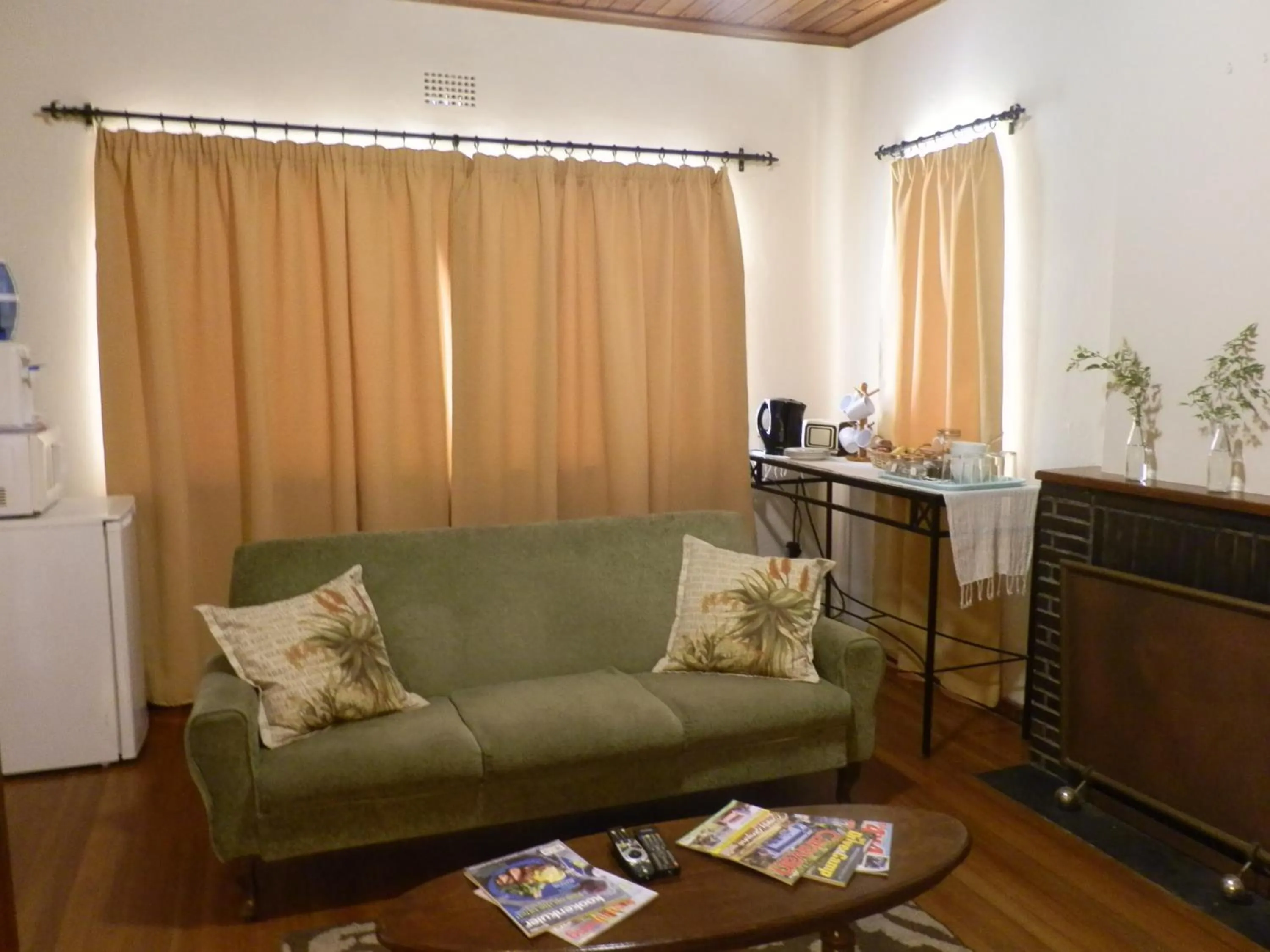 Living room in 10 on Fairview B&B