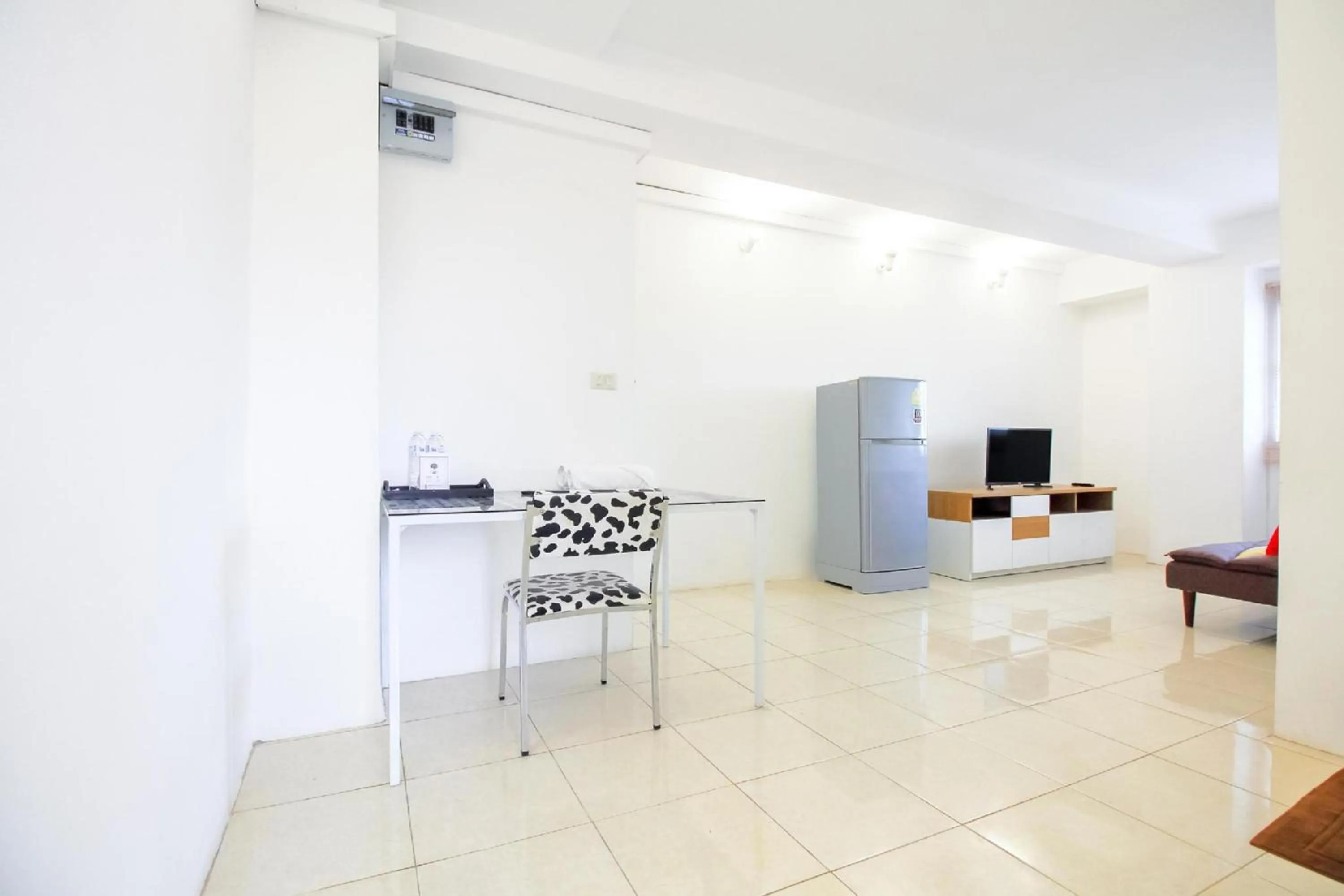 TV and multimedia in Capital O 411 Grandview Condo 15