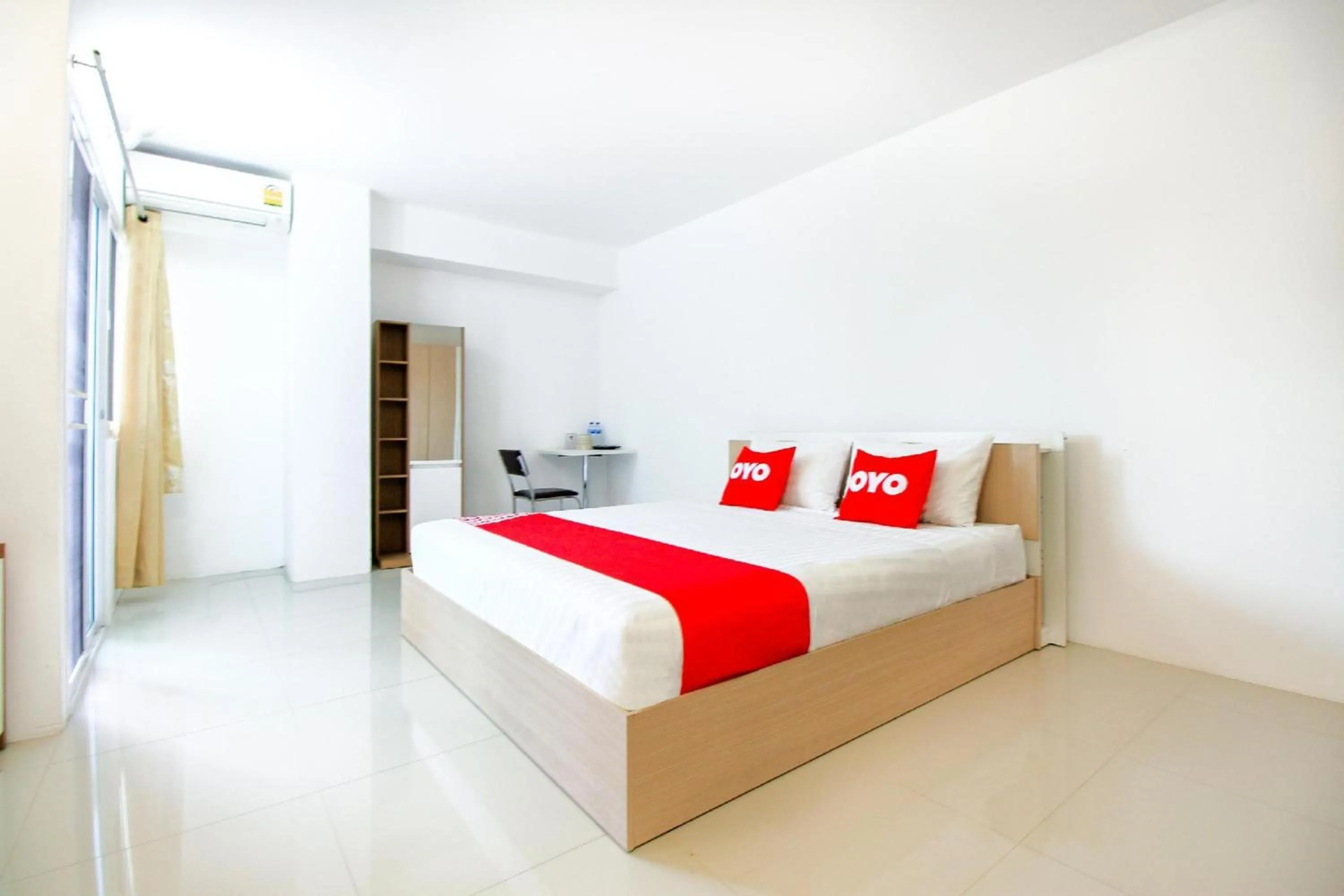 View (from property/room), Bed in Capital O 411 Grandview Condo 15