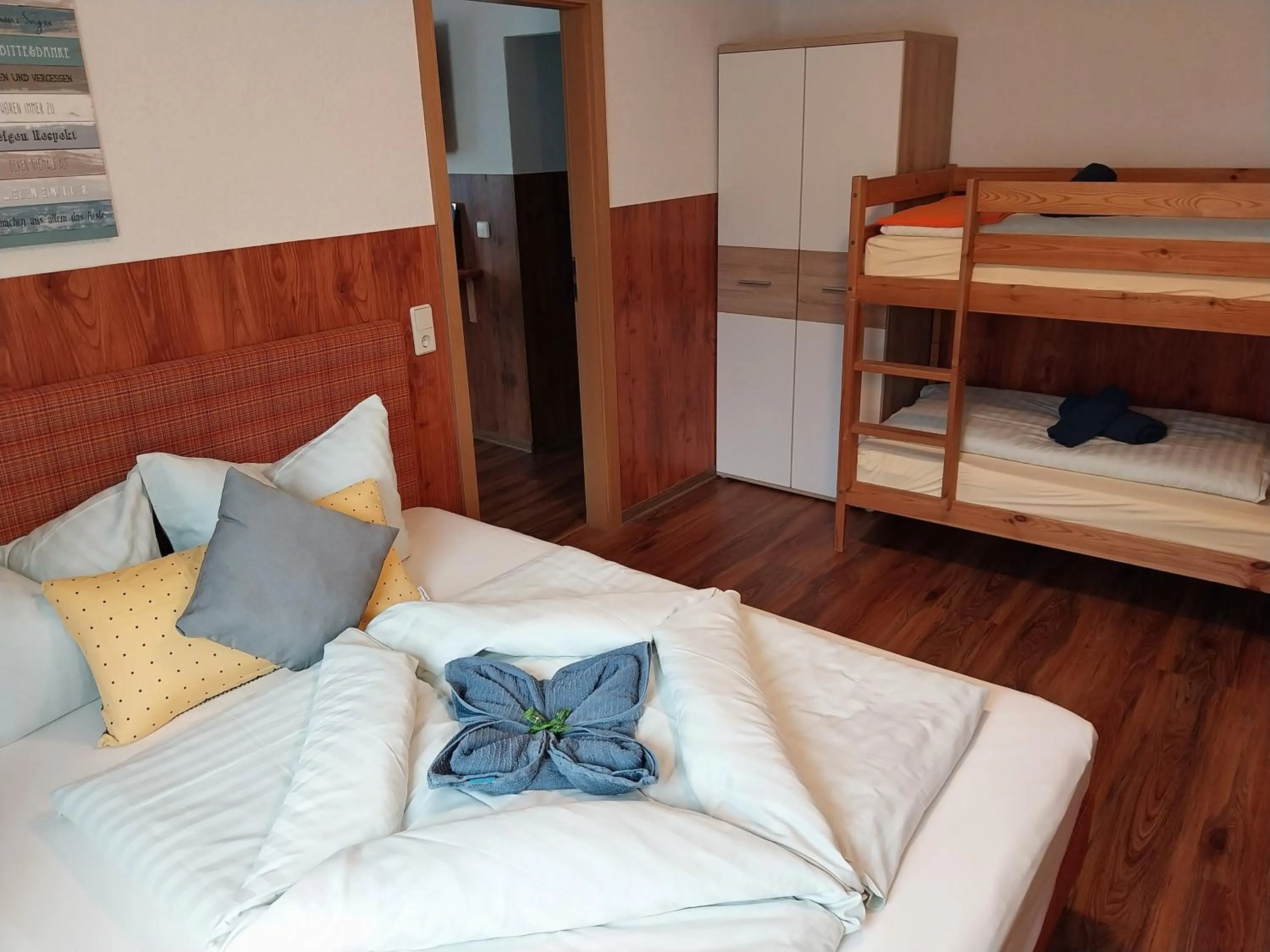 Photo of the whole room, Bed in Landhotel Waldschlößchen mit Gaststube