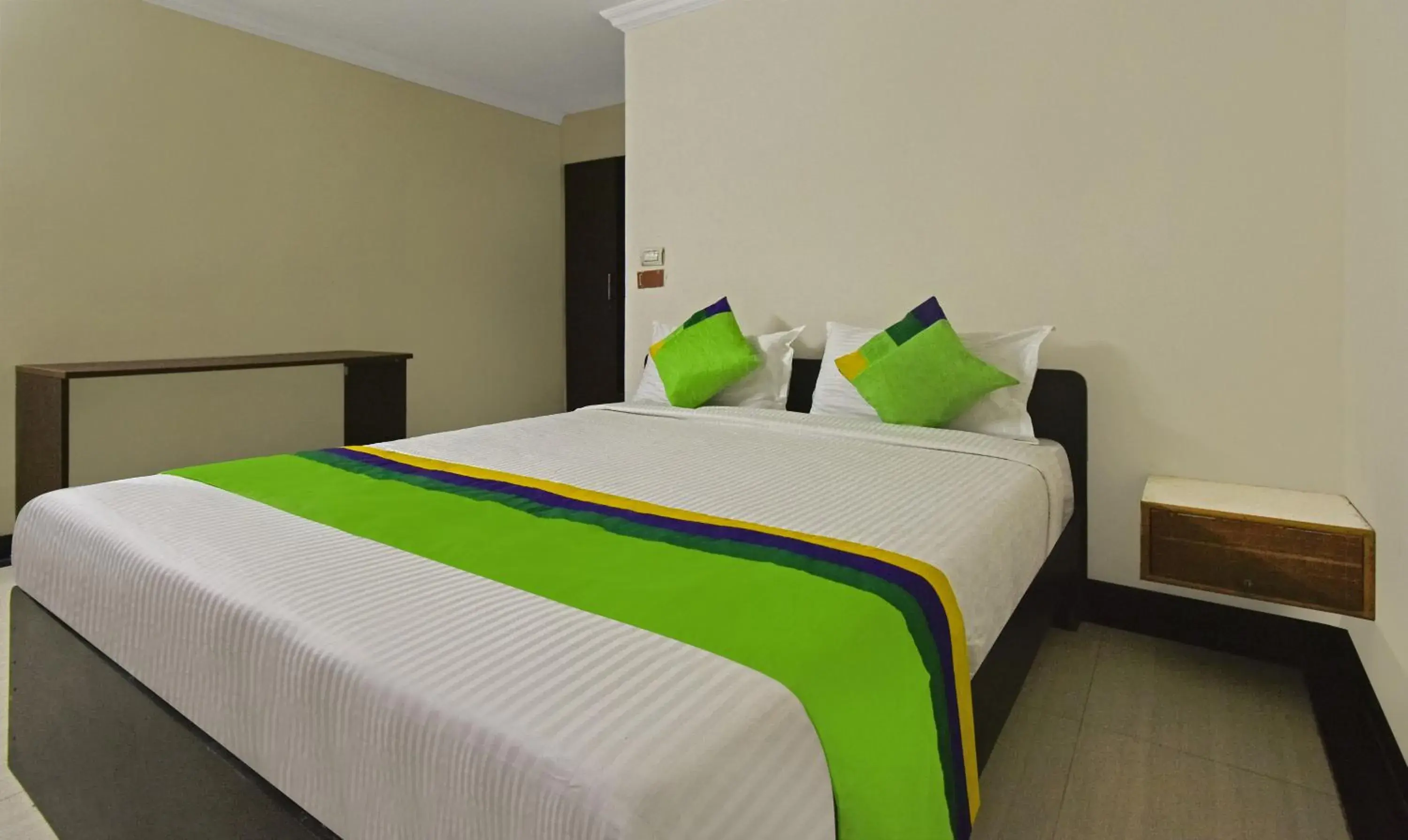 Bedroom, Bed in Treebo Samhaar Residency Thoraipakkam Bedroom, Bed in Treebo Samhaar Residency Thoraipakkam