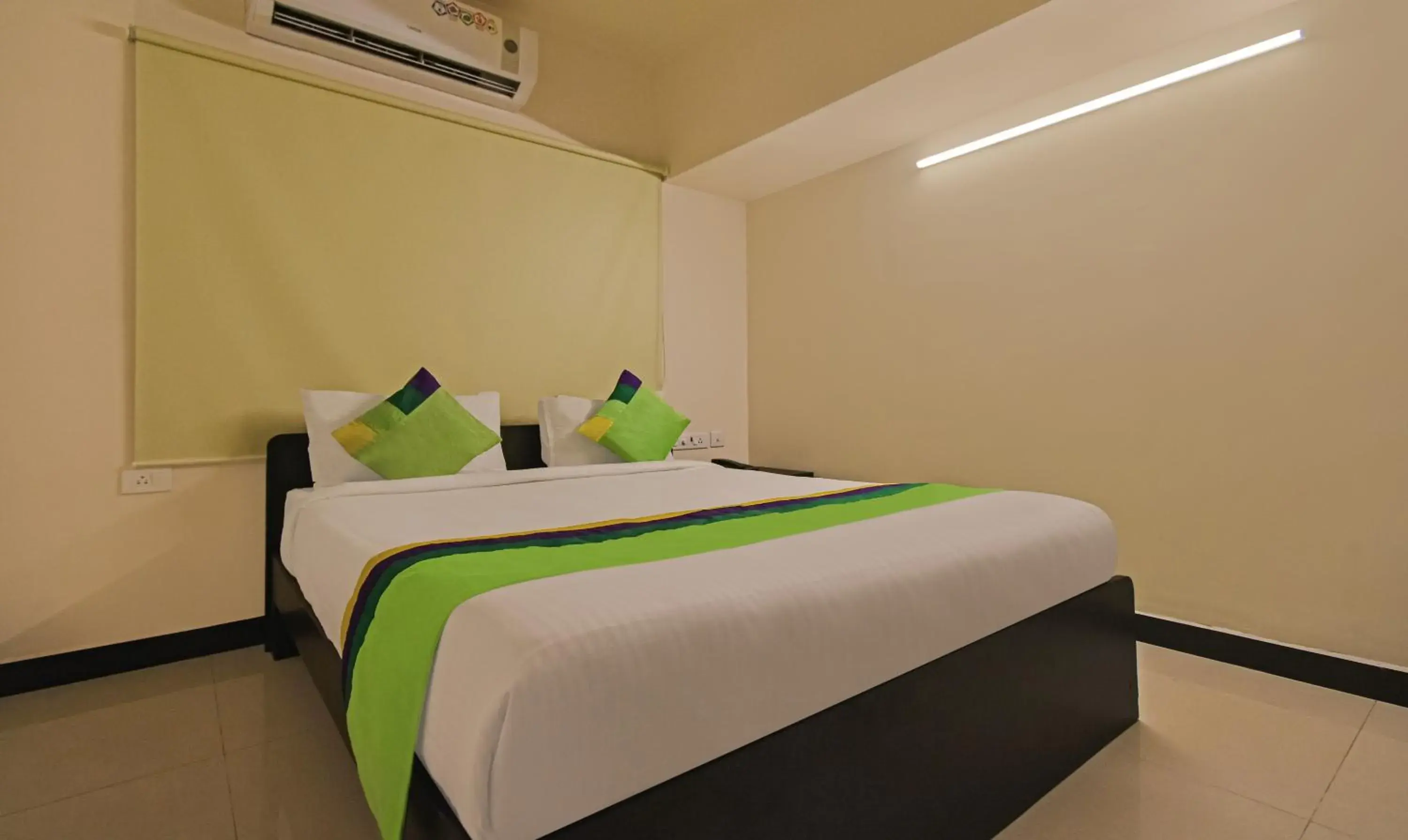 Bedroom, Bed in Treebo Samhaar Residency Thoraipakkam Bedroom, Bed in Treebo Samhaar Residency Thoraipakkam