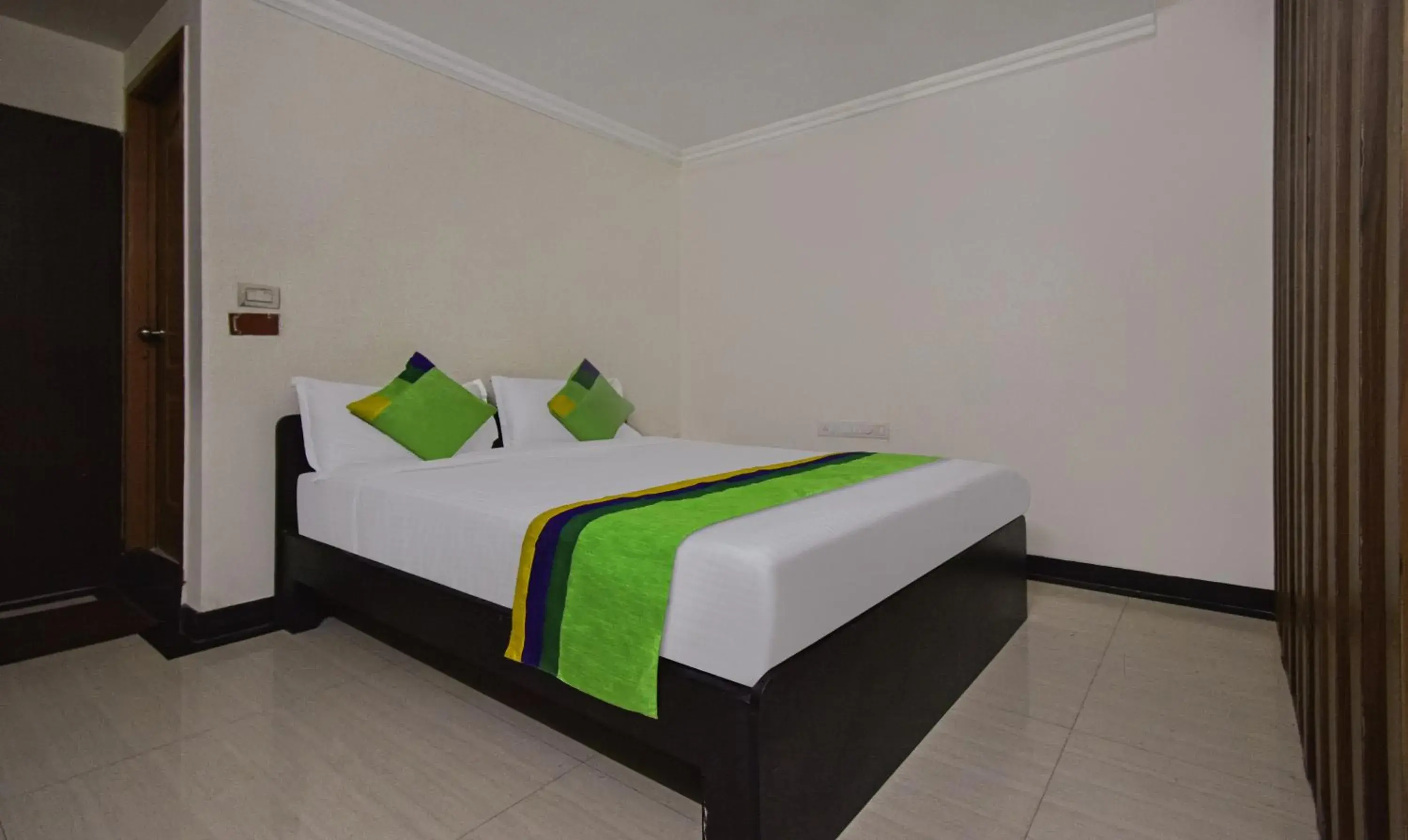 Bedroom, Bed in Treebo Samhaar Residency Thoraipakkam Bedroom, Bed in Treebo Samhaar Residency Thoraipakkam