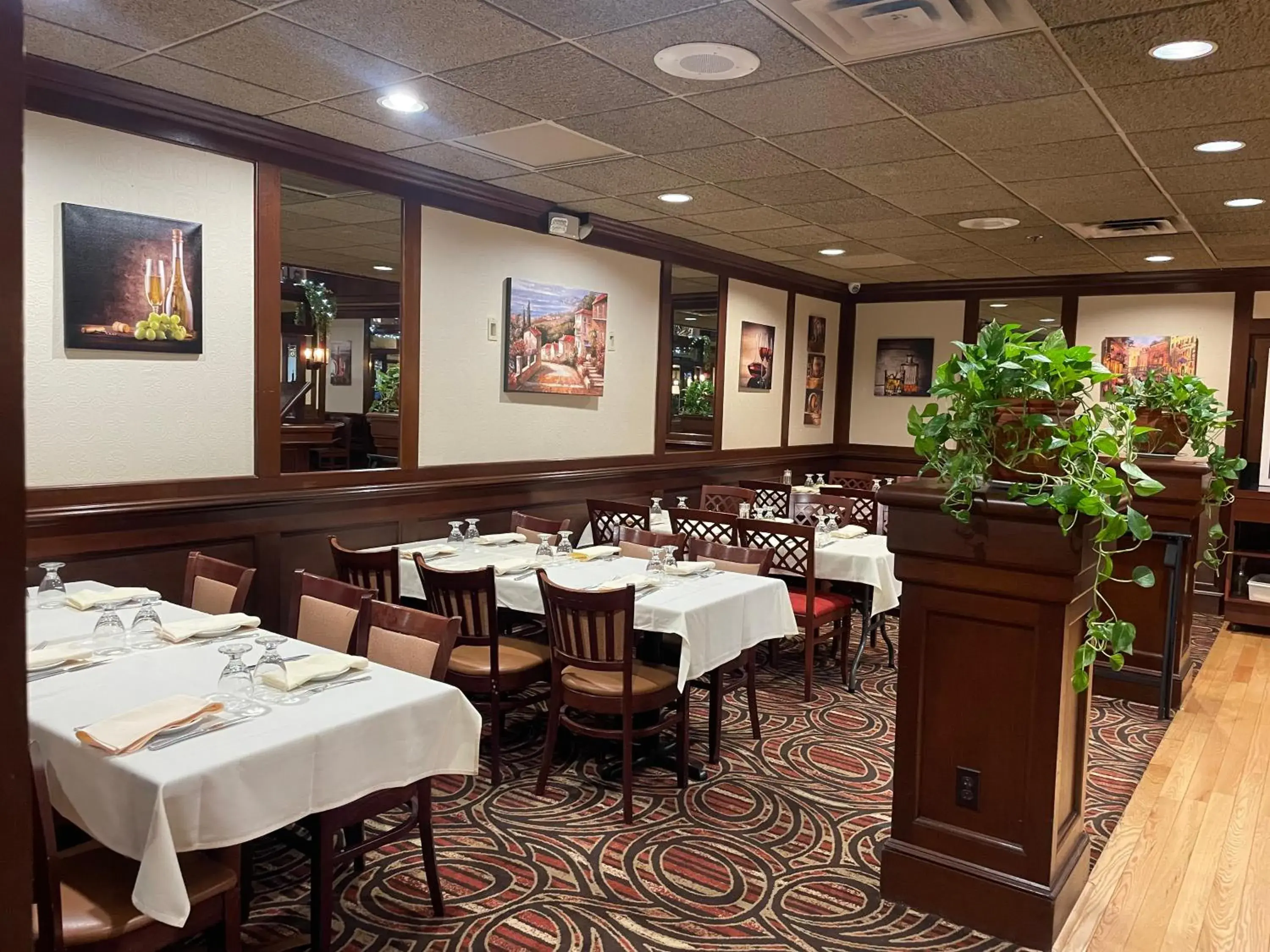 Restaurant/places to eat in Ramada by Wyndham Seekonk Providence Area Restaurant/places to eat in Ramada by Wyndham Seekonk Providence Area