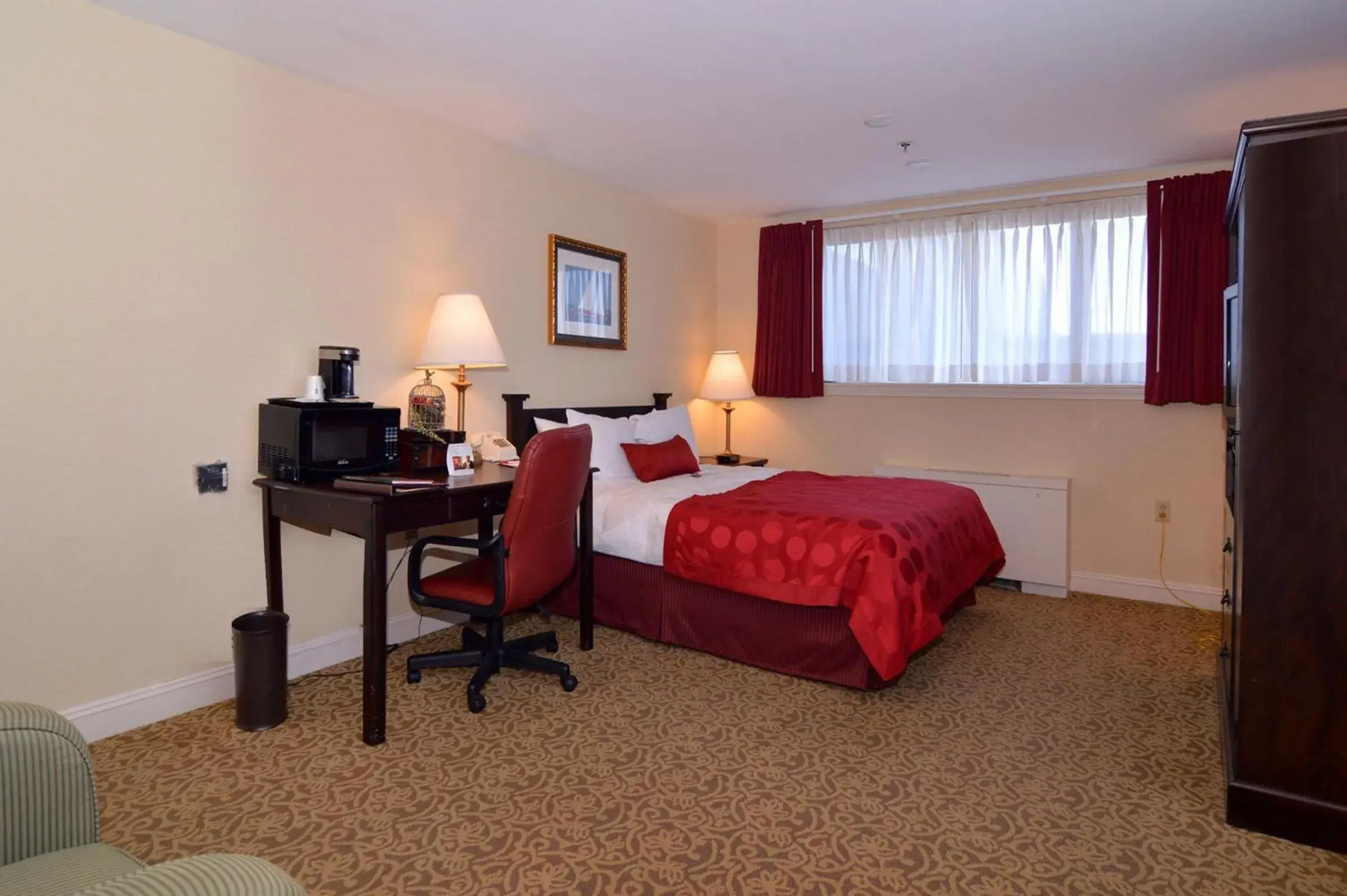 Bedroom, Bed in Ramada by Wyndham Seekonk Providence Area Bedroom, Bed in Ramada by Wyndham Seekonk Providence Area