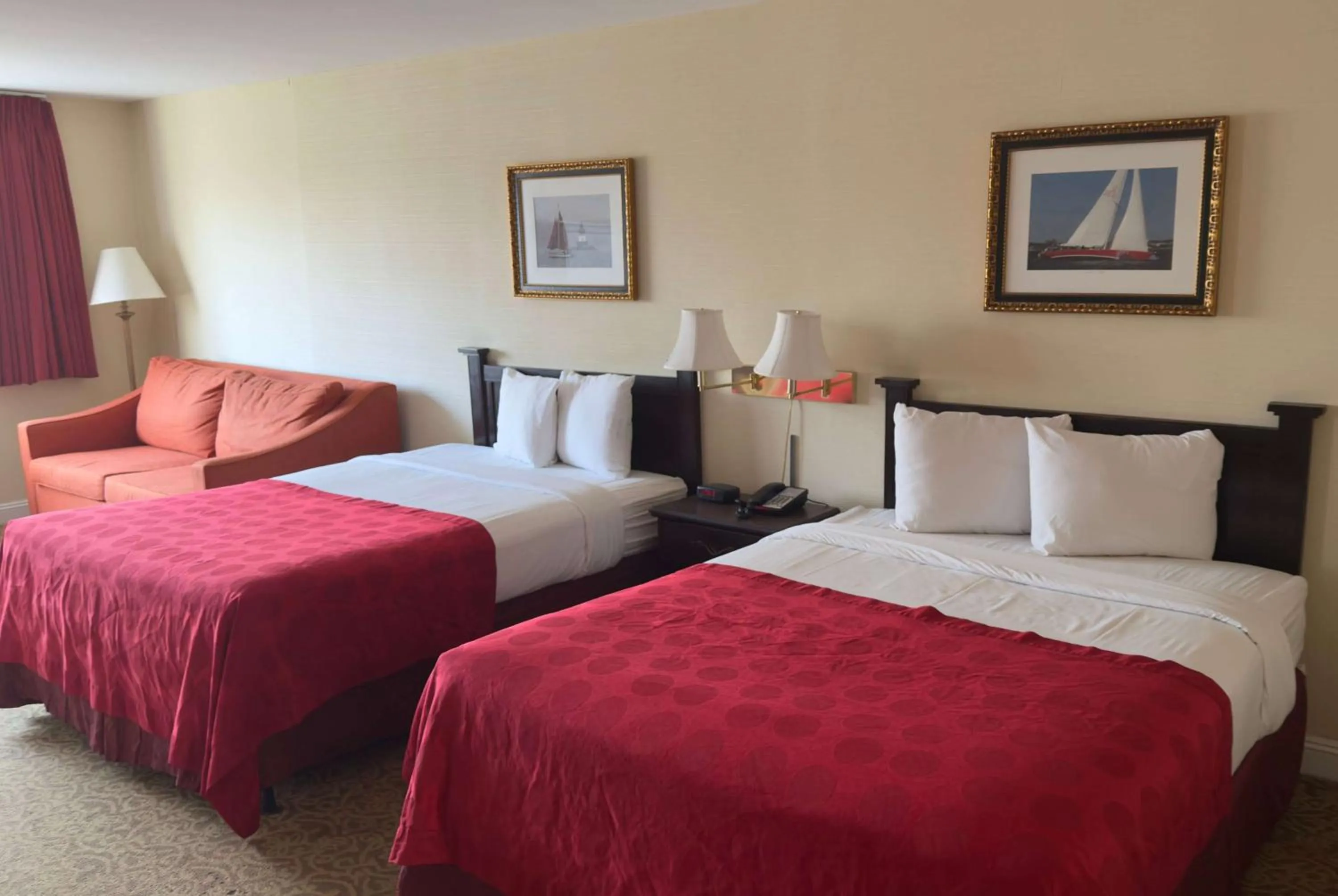Photo of the whole room, Bed in Ramada by Wyndham Seekonk Providence Area