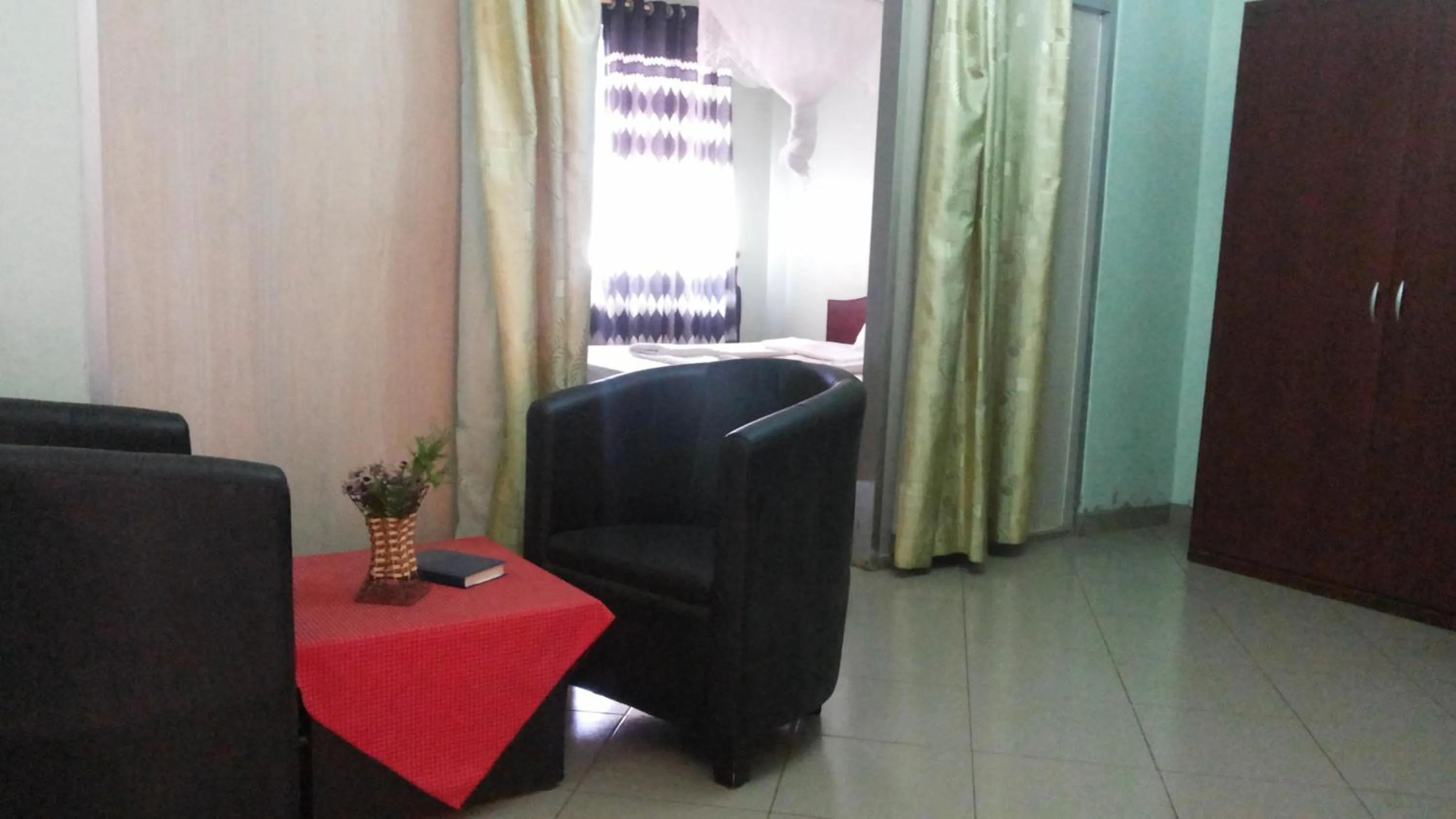 Seating area in DaysInn Hotel