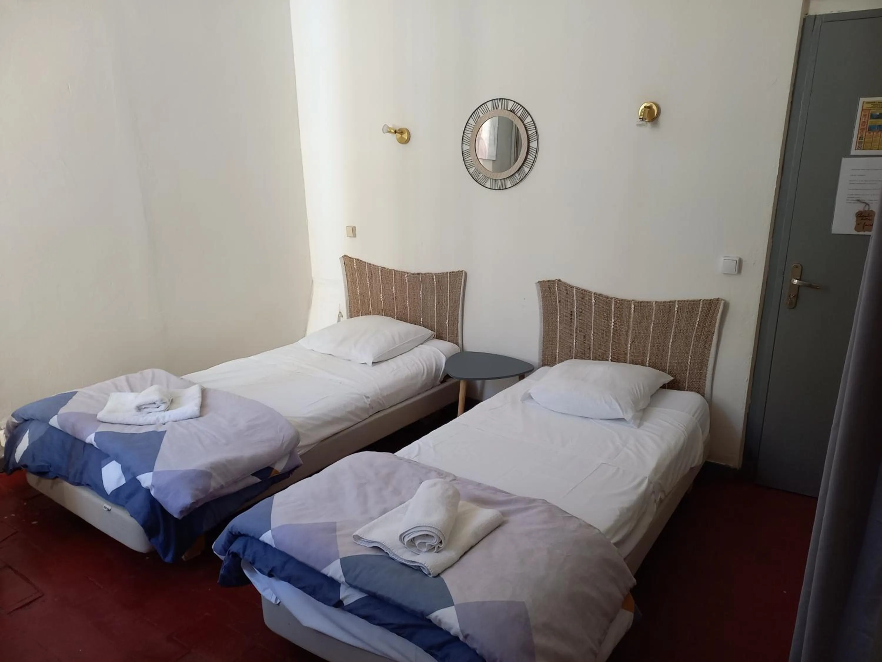 Bed in Hôtel Du Cours