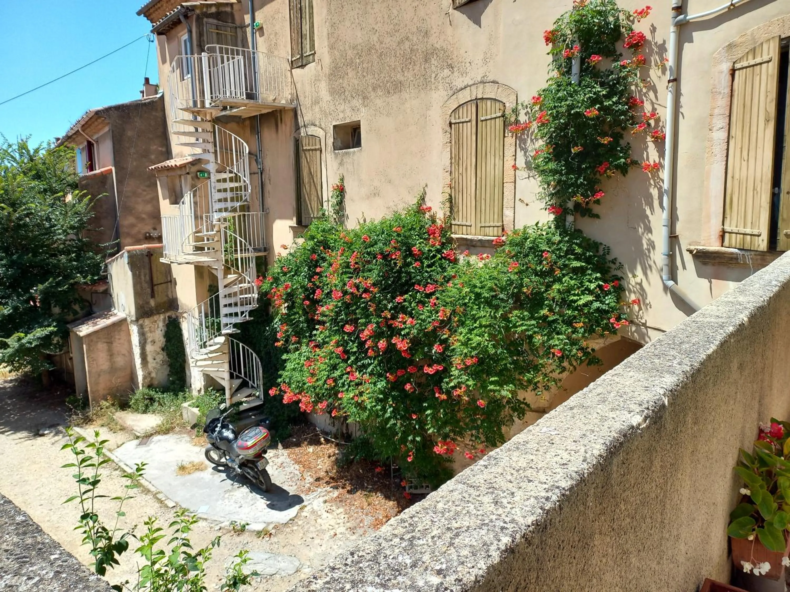 Balcony/Terrace in Hôtel Du Cours