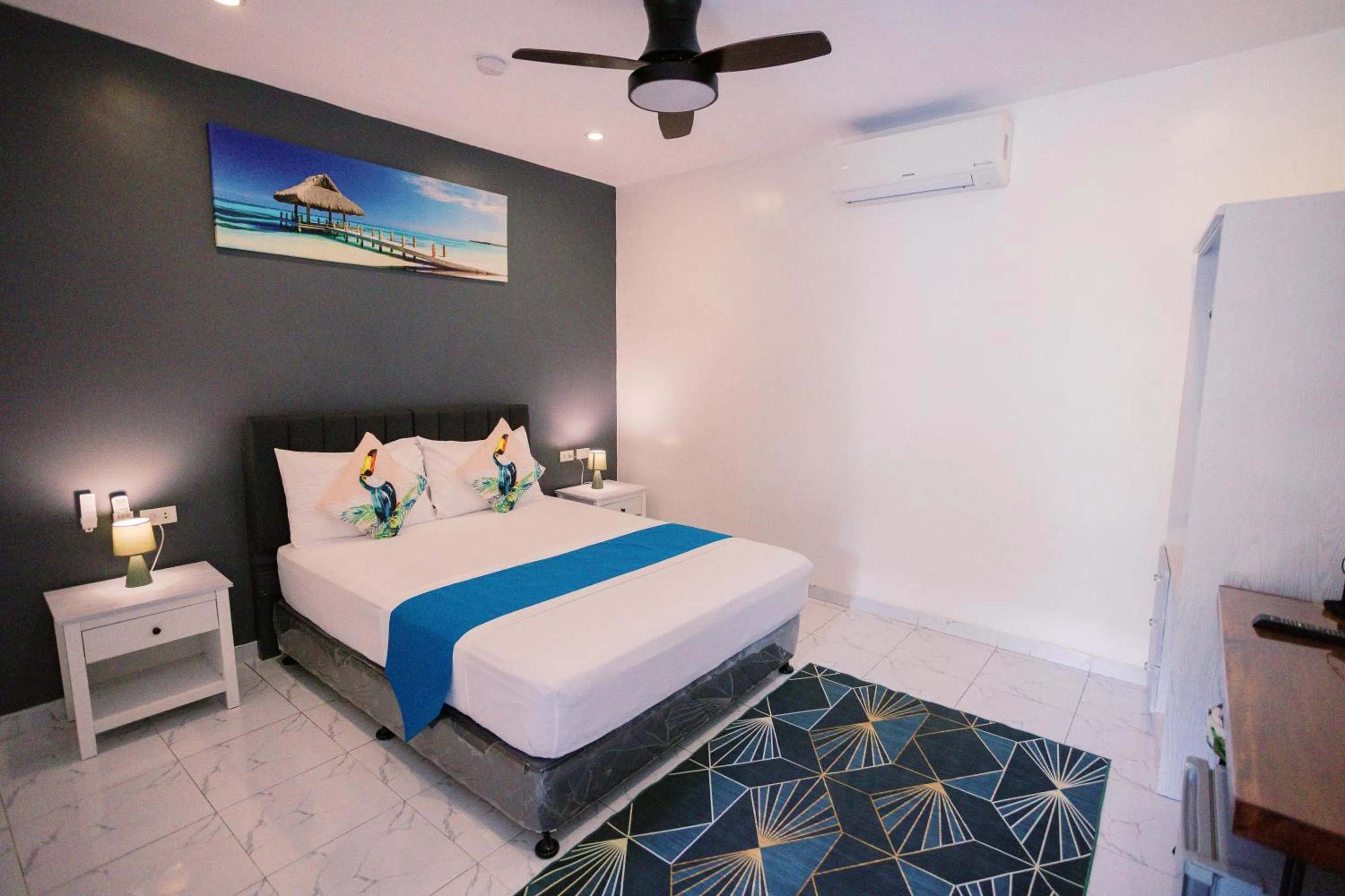 Shower, Bed in Selectum Mangrove Resort