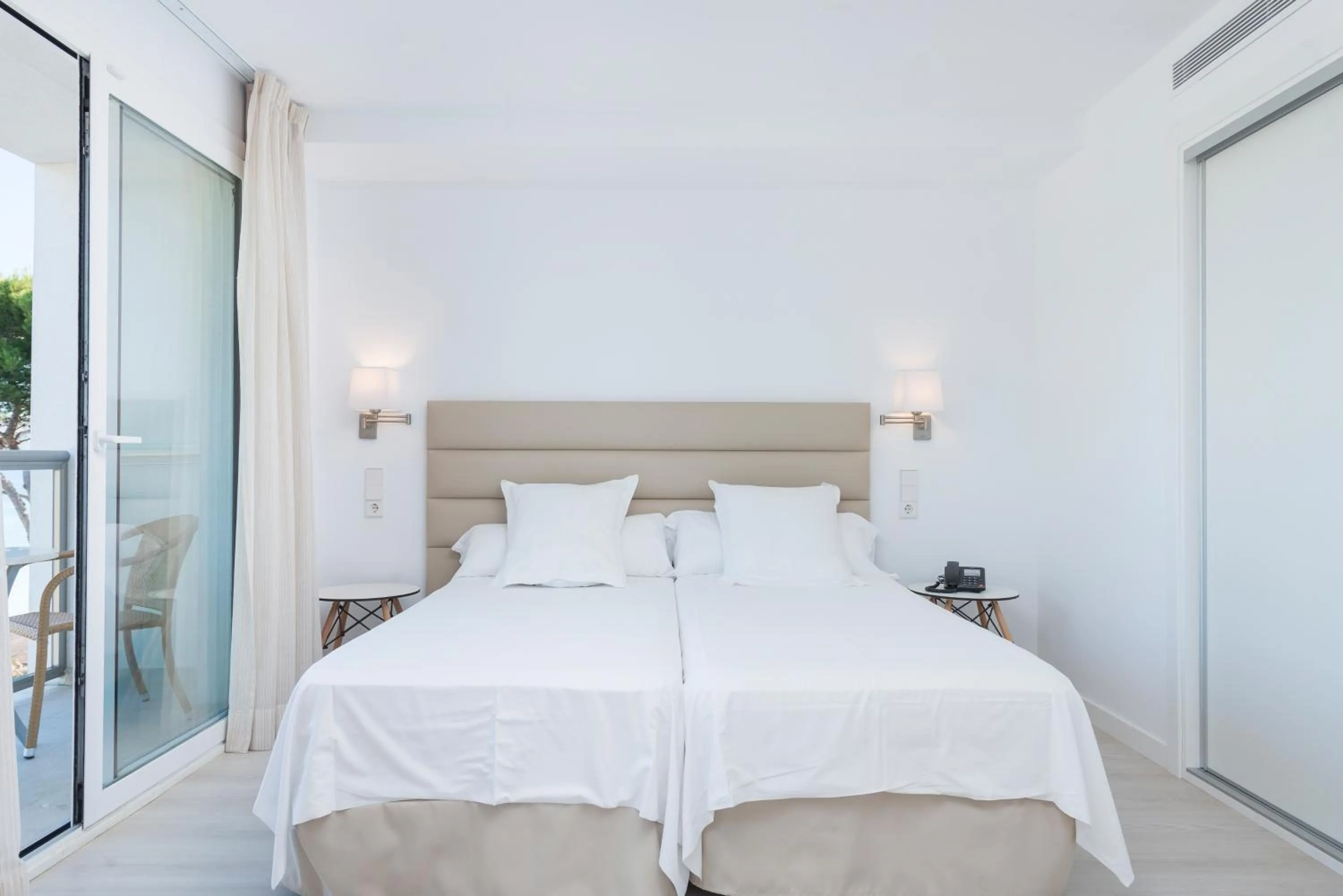 Photo of the whole room, Bed in Aparthotel Ses Fotges