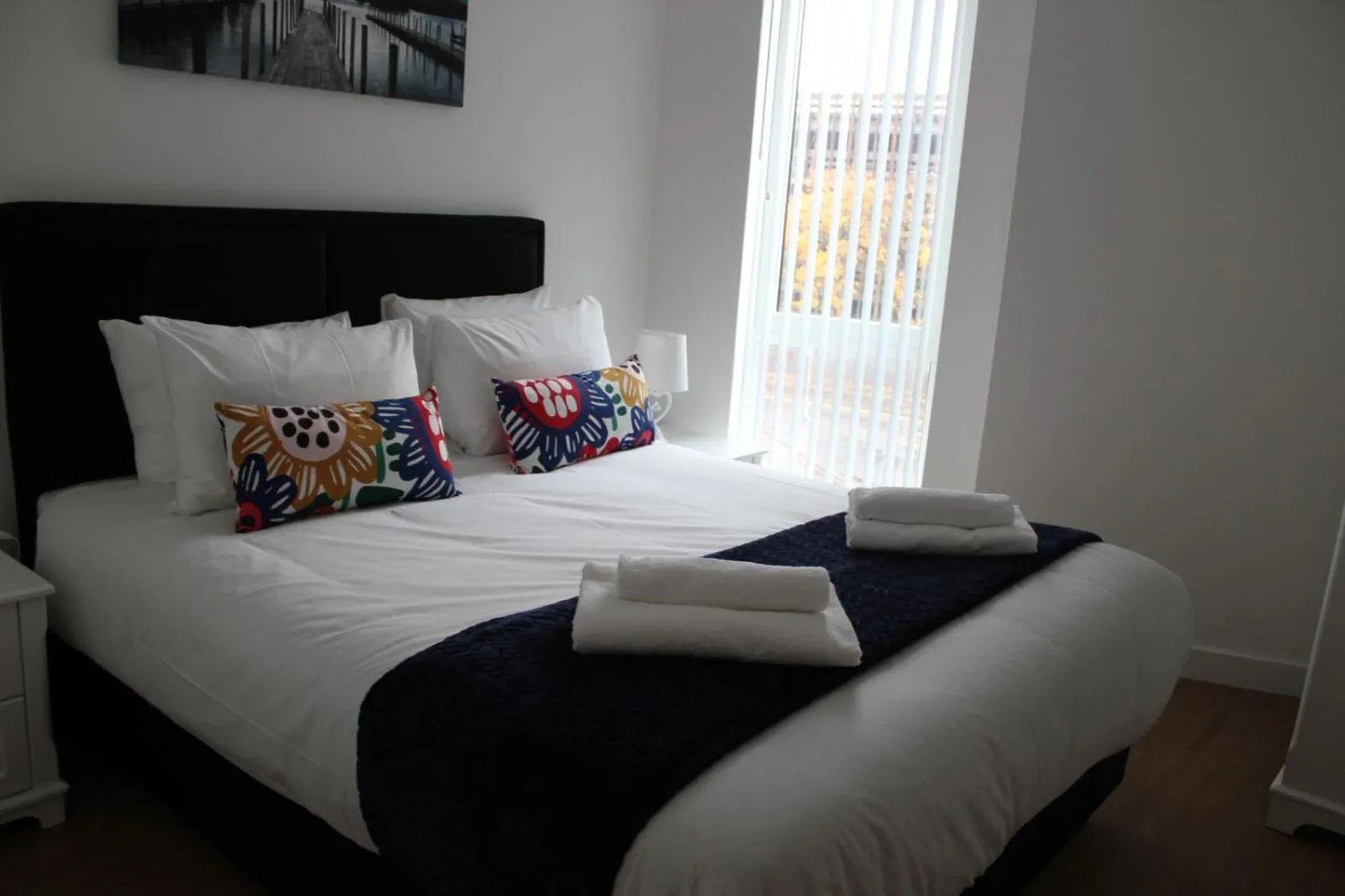 Bedroom in Berks Luxury Serviced Apartments , free parking, free Gym and free wifi