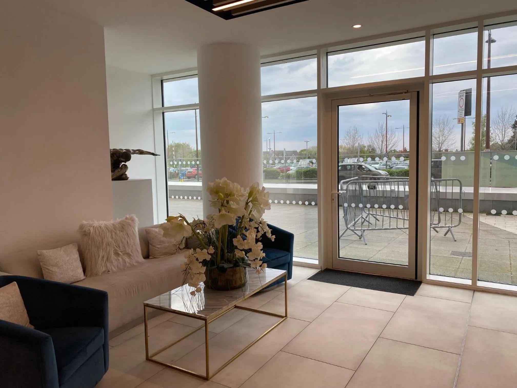 Berks Luxury Serviced Apartments , free parking, free Gym and free wifi