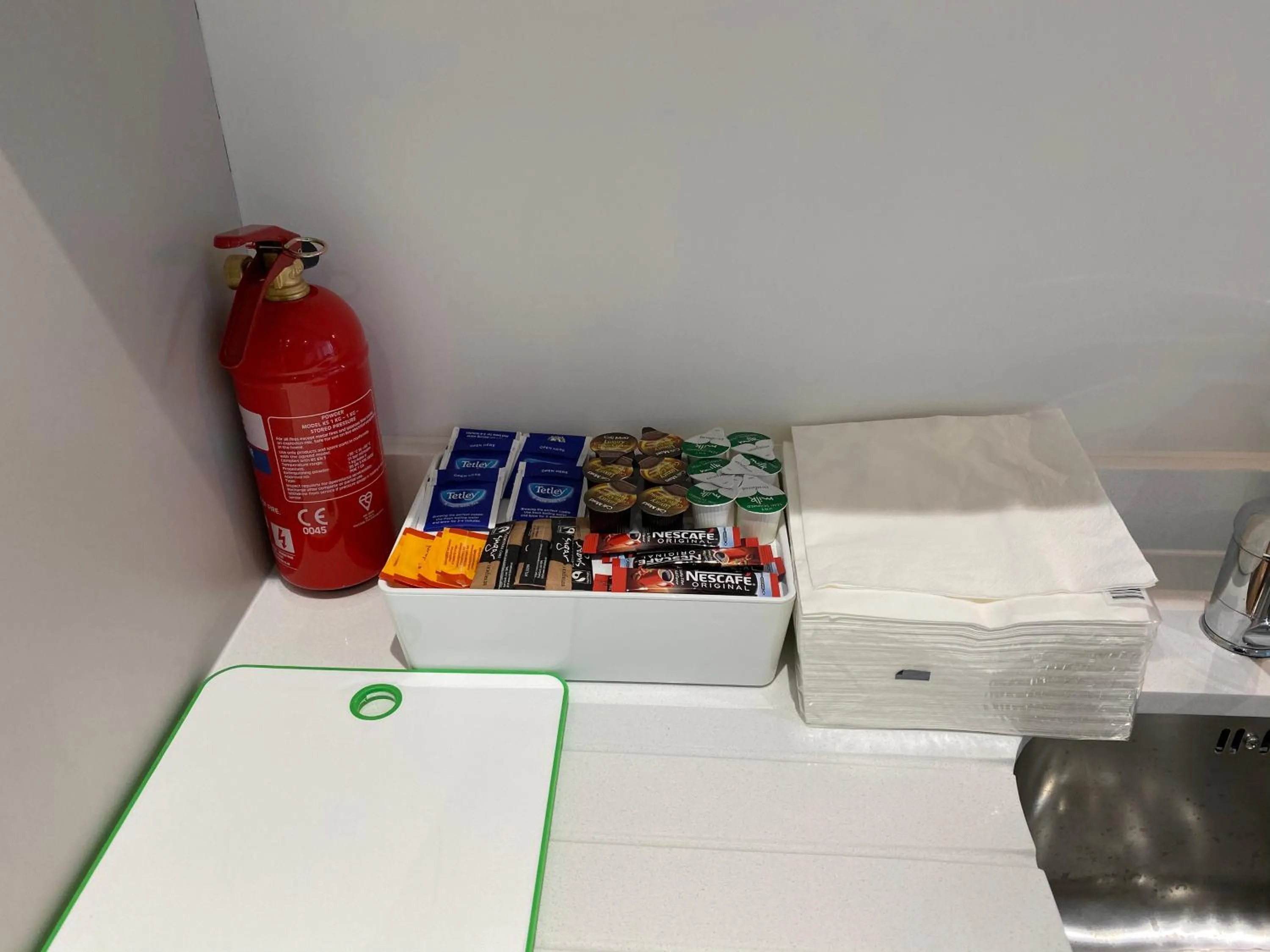 Food and drinks in Berks Luxury Serviced Apartments , free parking, free Gym and free wifi