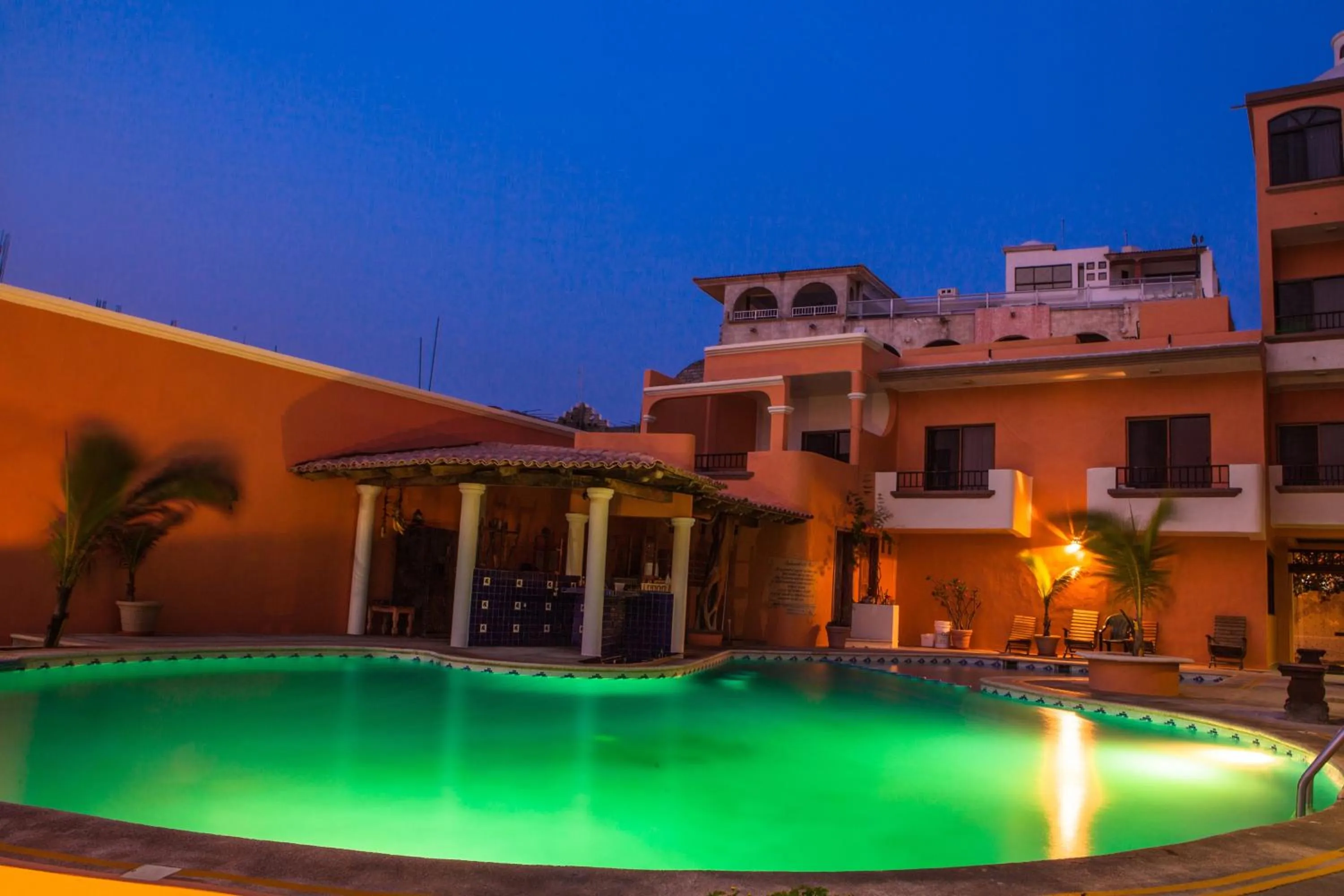 Swimming pool in Hotel La Alondra