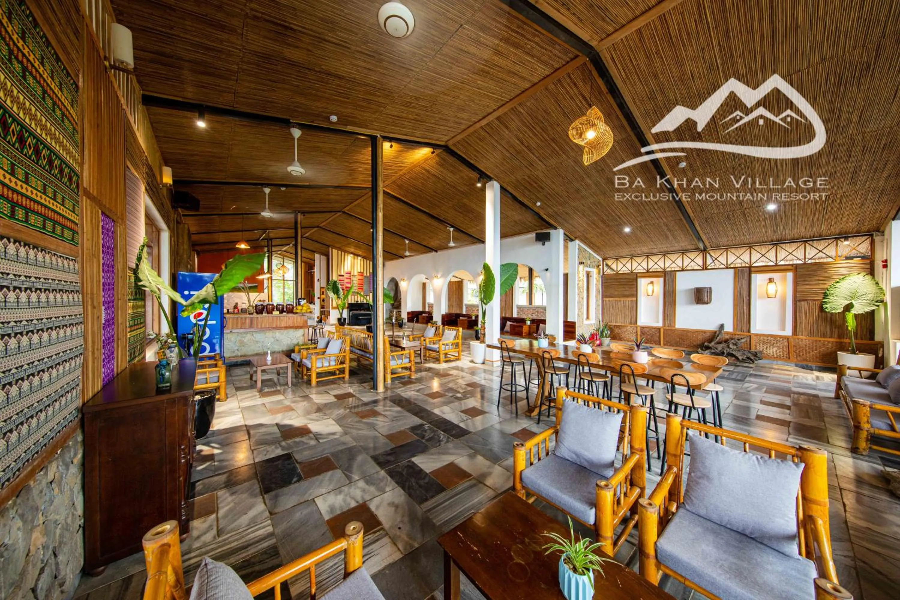 Restaurant/places to eat in Bakhan Village Resort