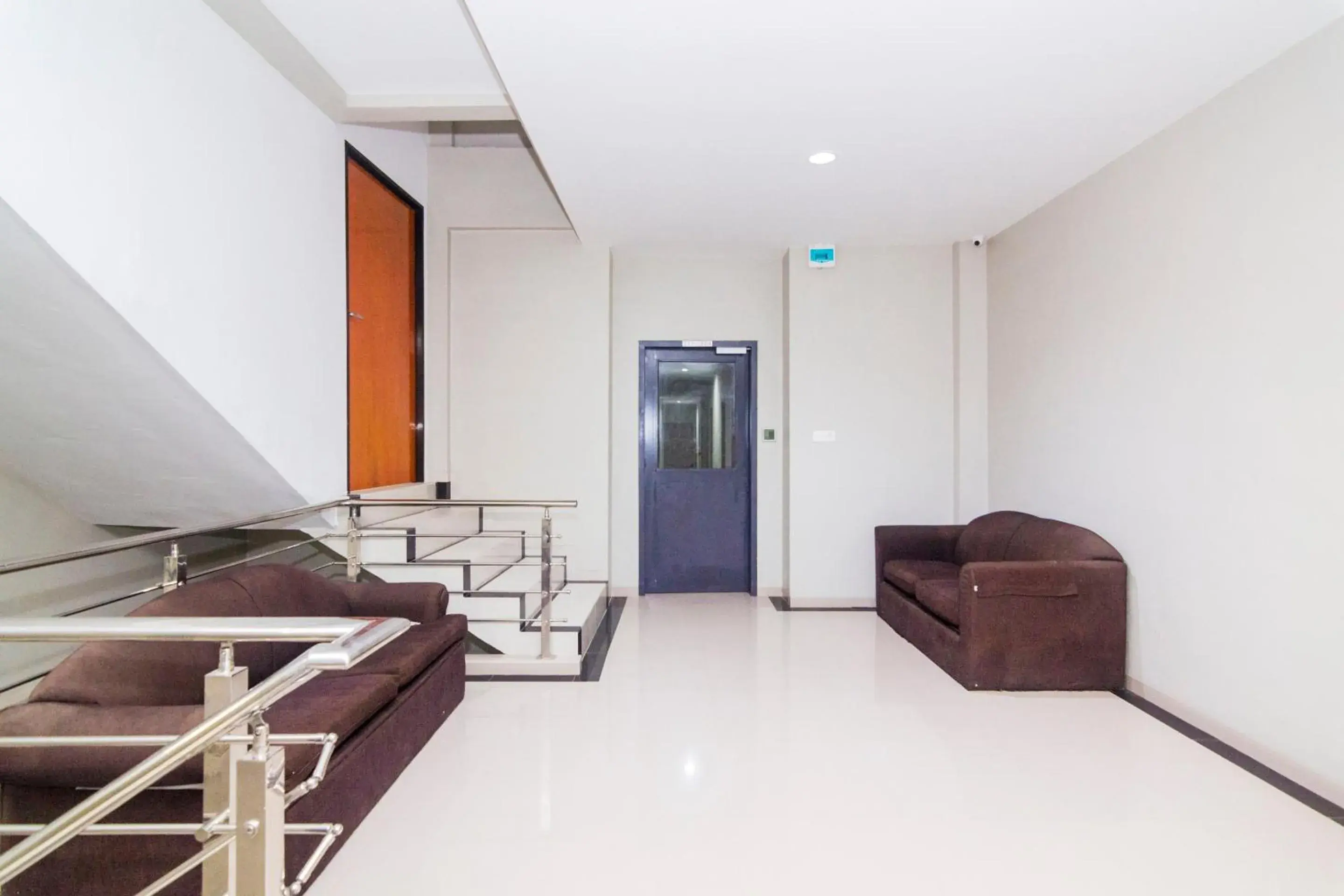 Lobby or reception in Capital O 1867 Kara Guest House Lobby or reception in Capital O 1867 Kara Guest House