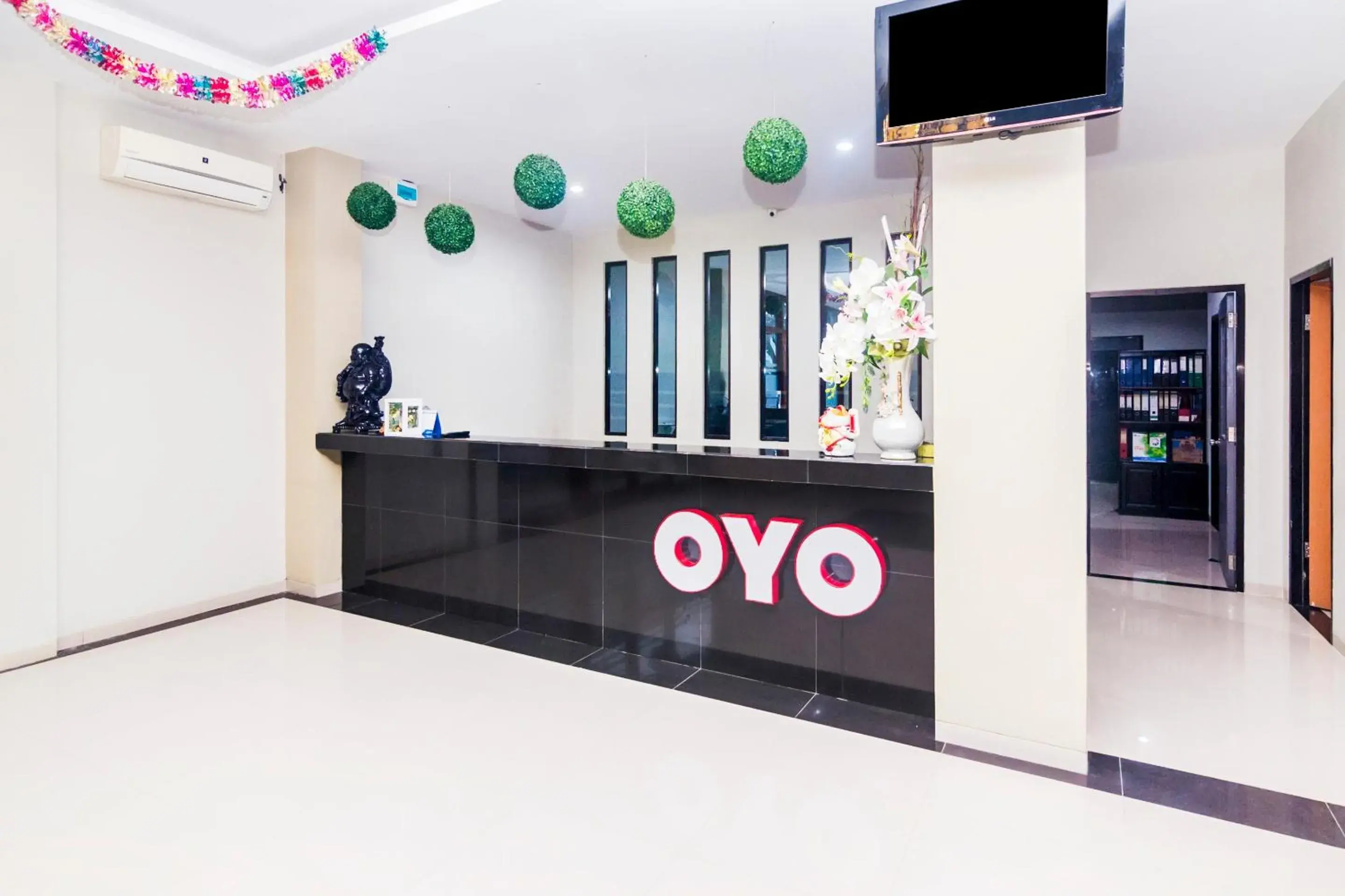 Lobby or reception in Capital O 1867 Kara Guest House Lobby or reception in Capital O 1867 Kara Guest House